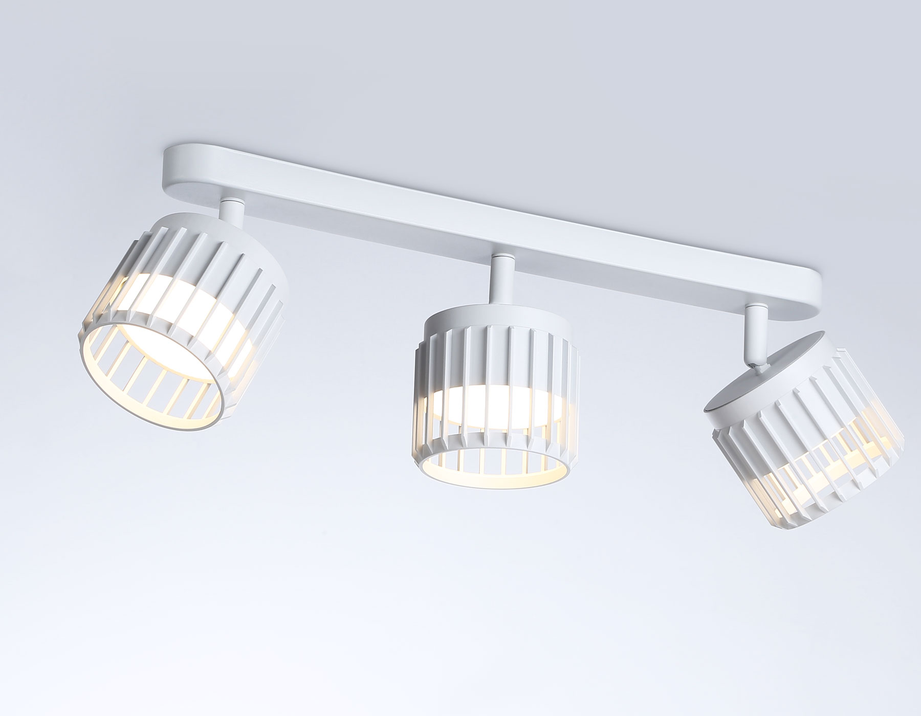 Настенно-потолочный поворотный спот со сменной лампой GX53 TN71166/3 WH белый GX53/3 400*100*125