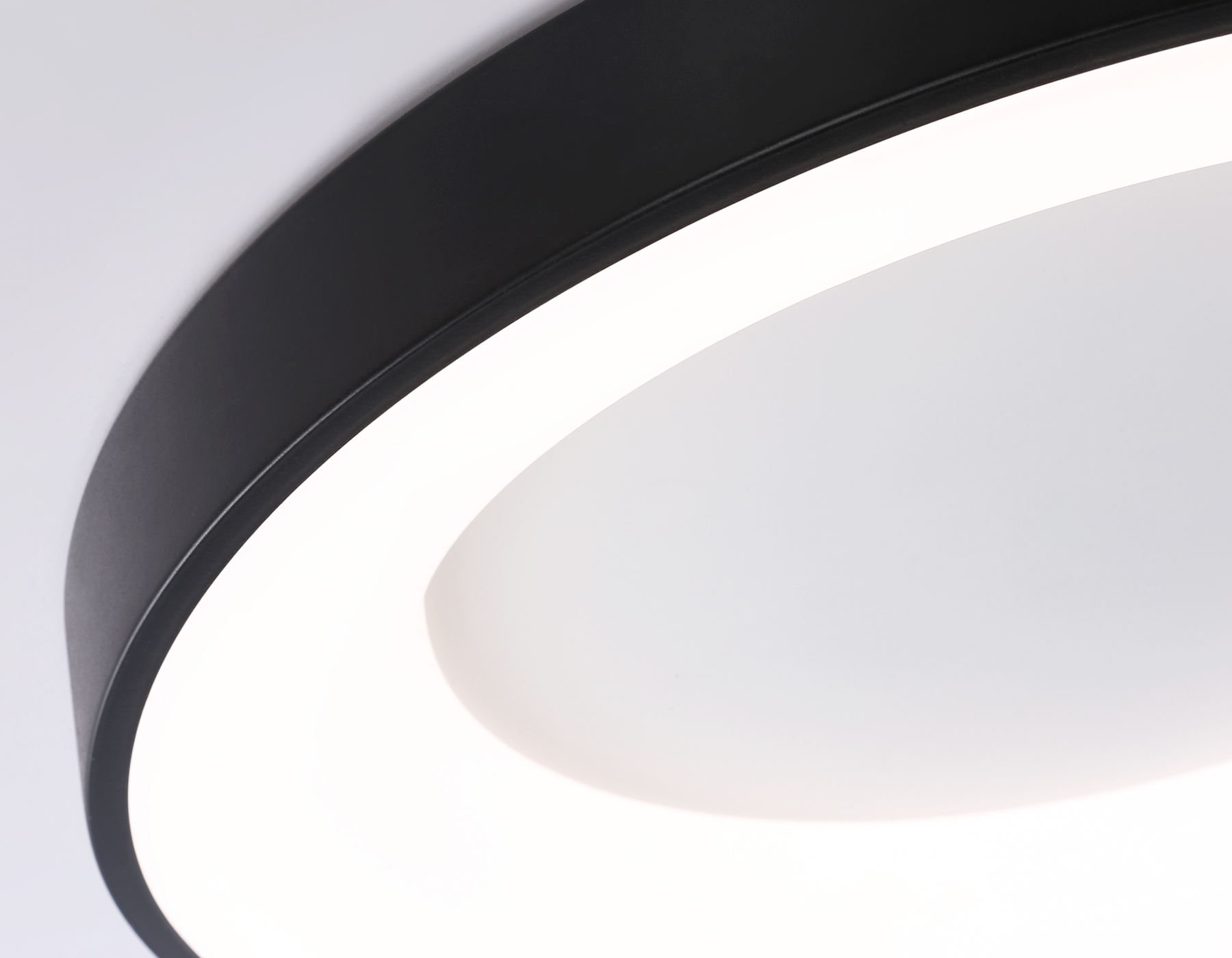 Потолочный светодиодный светильник с пультом FZ1403 BK черный IP20 48W 3000K-6500K D500*50 (ПДУ ИК)