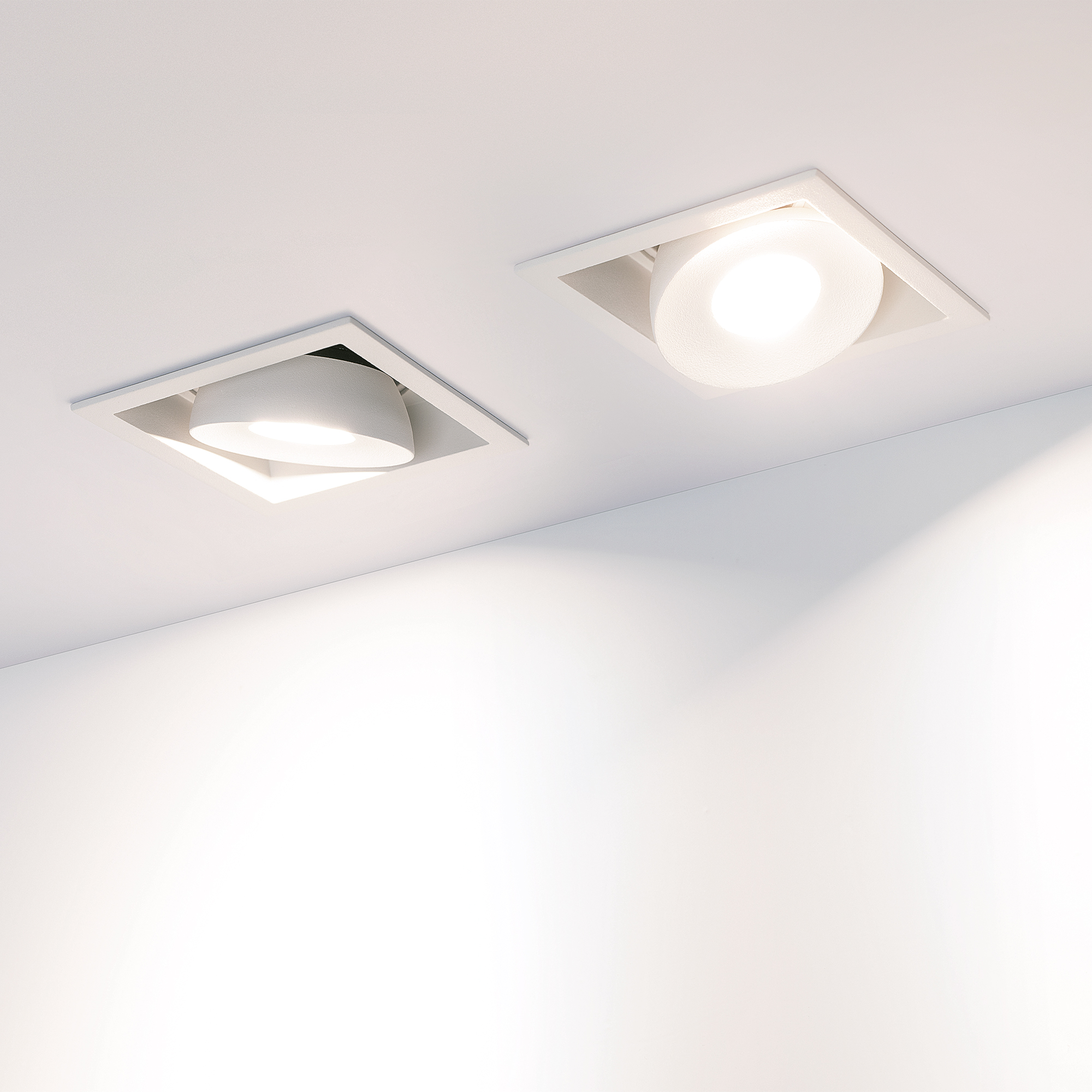 Светильник CL-SIMPLE-S80x80-9W Day4000 (WH, 45 deg) (Arlight, IP20 Металл, 3 года) 028148