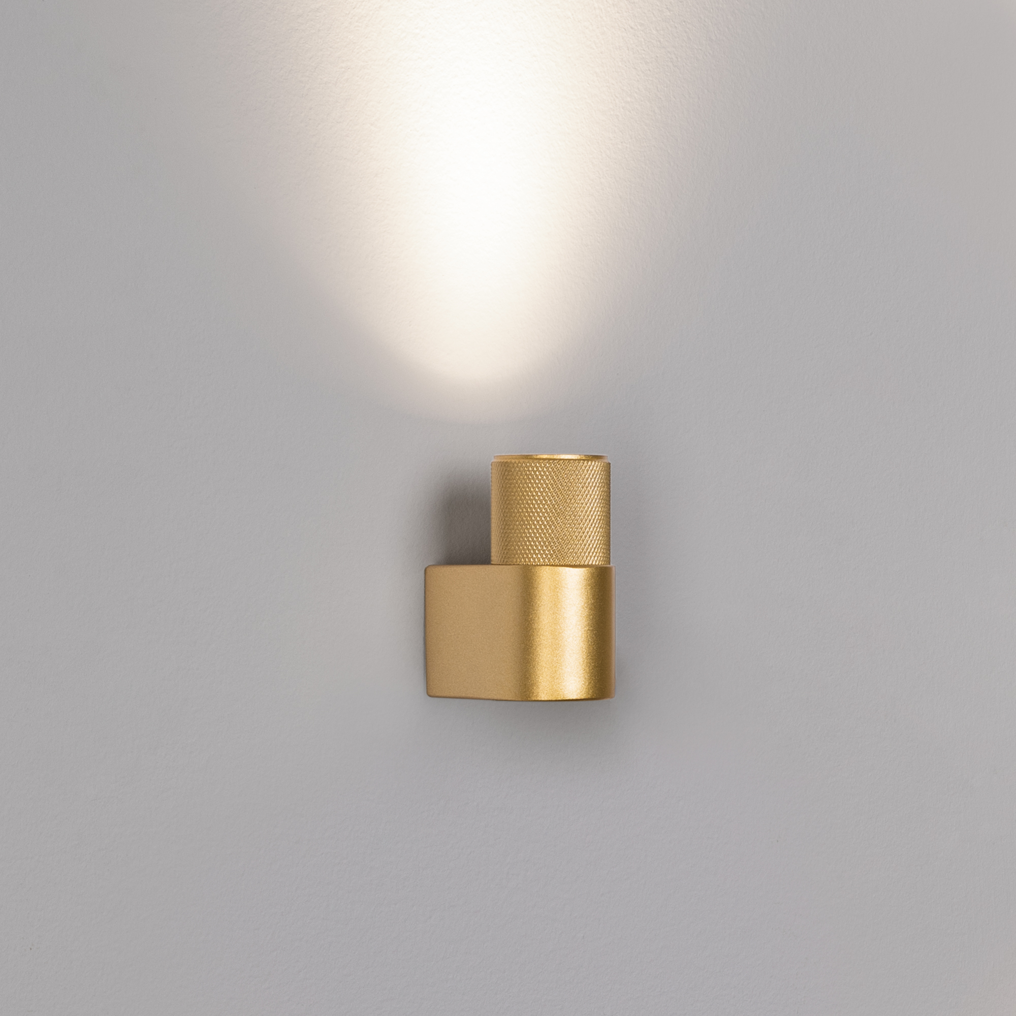 Светильник SP-SPICY-WALL-MINI-S60x39-3W Day4000 (GD, 40 deg, 230V) (Arlight, IP20 Металл, 3 года) 035541