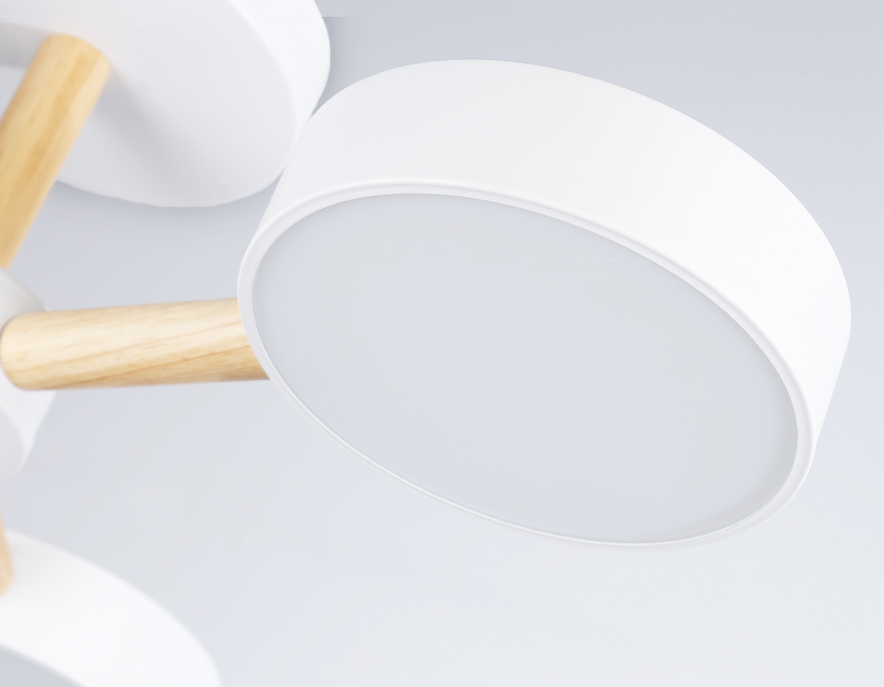 Подвесной светодиодный светильник с пультом FL4821/3 WH белый 3000K-6400K 40W D580*160 (ПДУ ИК)