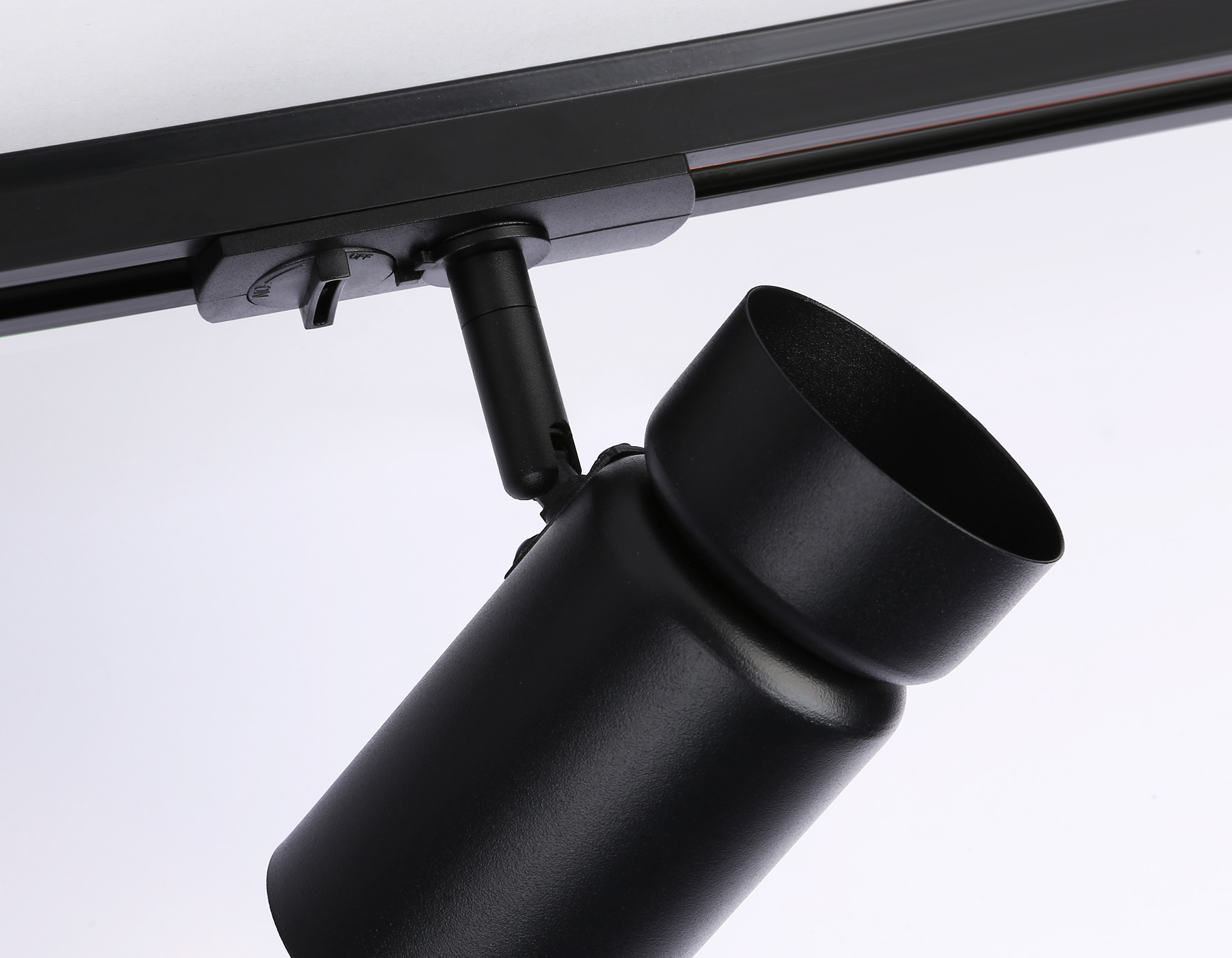 Трековый светильник со сменной лампой GU10 GL5144 BK черный GU10 max 12W