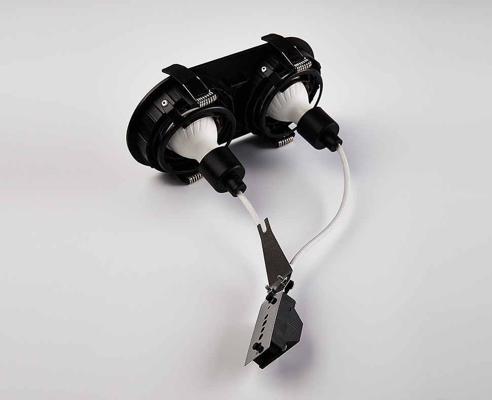 DE-2002 black светильник встраиваемый