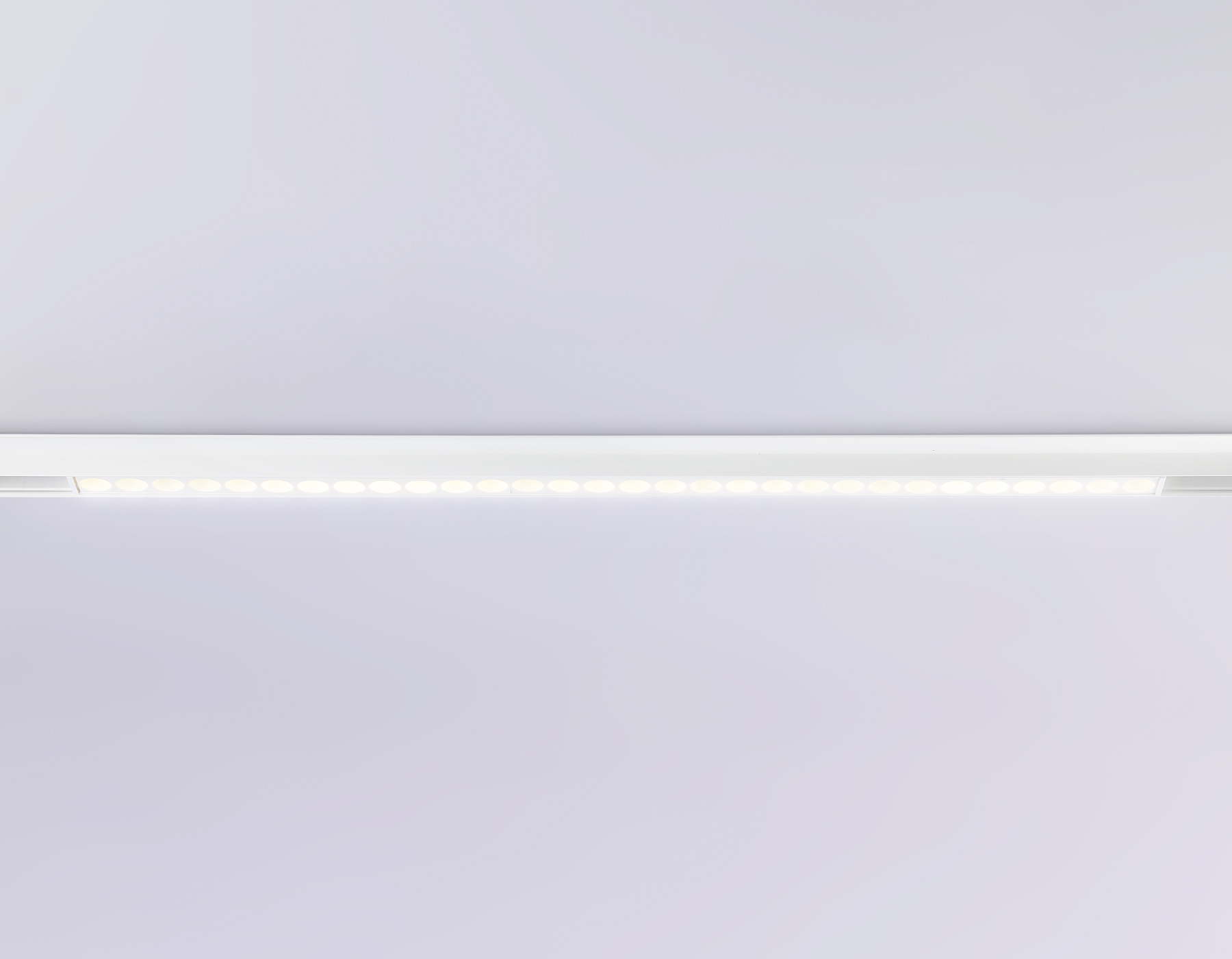 Светильник светодиодный трековый для шинопровода Magnetic GL4031 WH белый IP20 30W 4200K 48V 24° 550*22*45