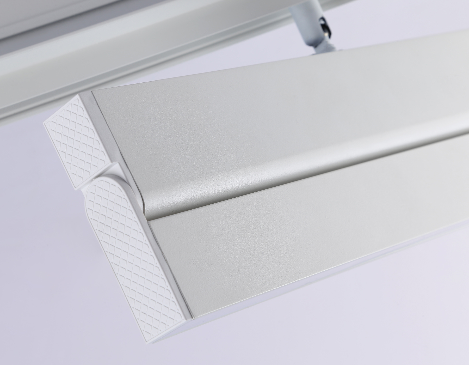 Светильник светодиодный трековый для шинопровода Magnetic GL4065 WH белый 18W 4200K 48V 325*22*45