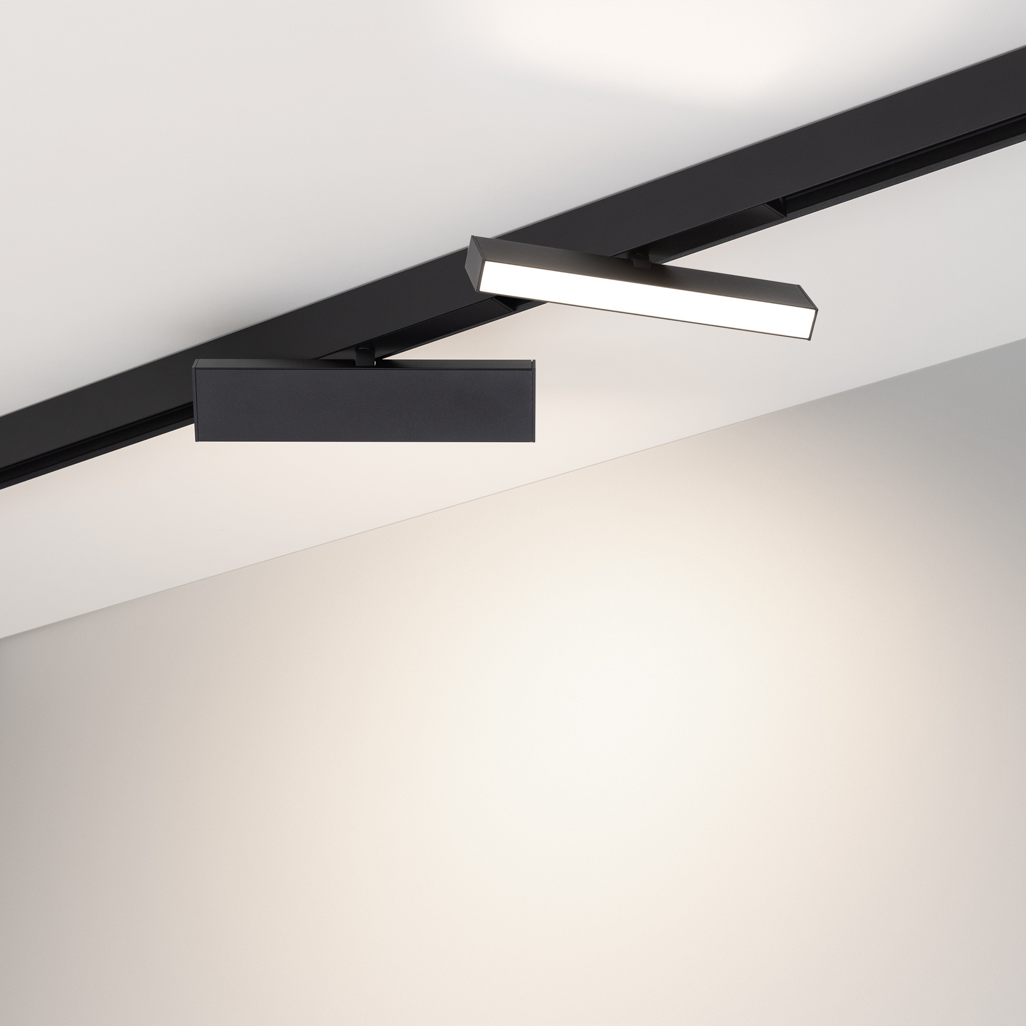 Светильник MAG-FLAT-FOLD-25-S200-6W Day4000 (BK, 100 deg, 24V) (Arlight, IP20 Металл, 5 лет) 034234