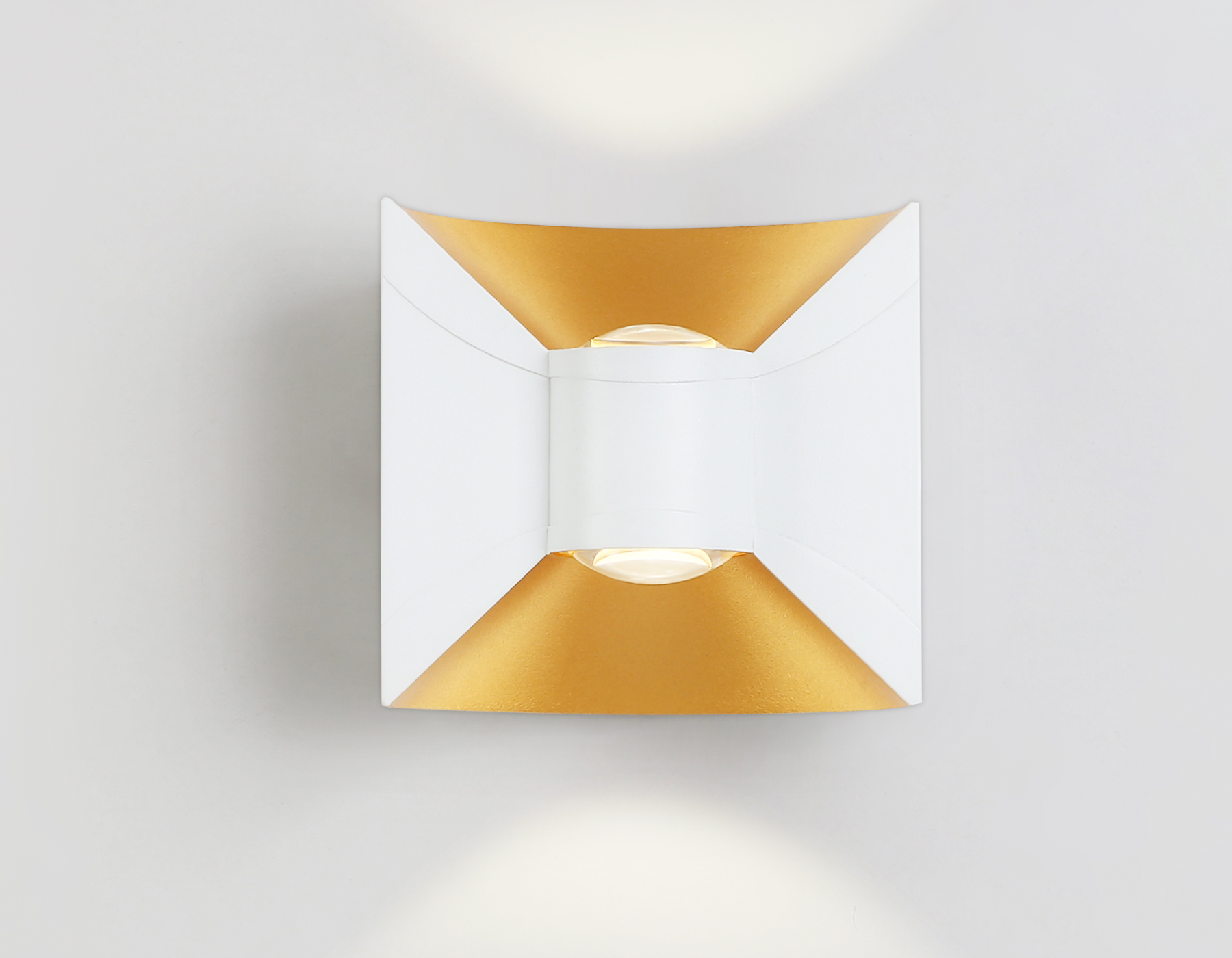 Уличный настенный светодиодный светильник IP54 ST4471 WH/GD белый/золото LED 4200K 6W IP54 92*98*55