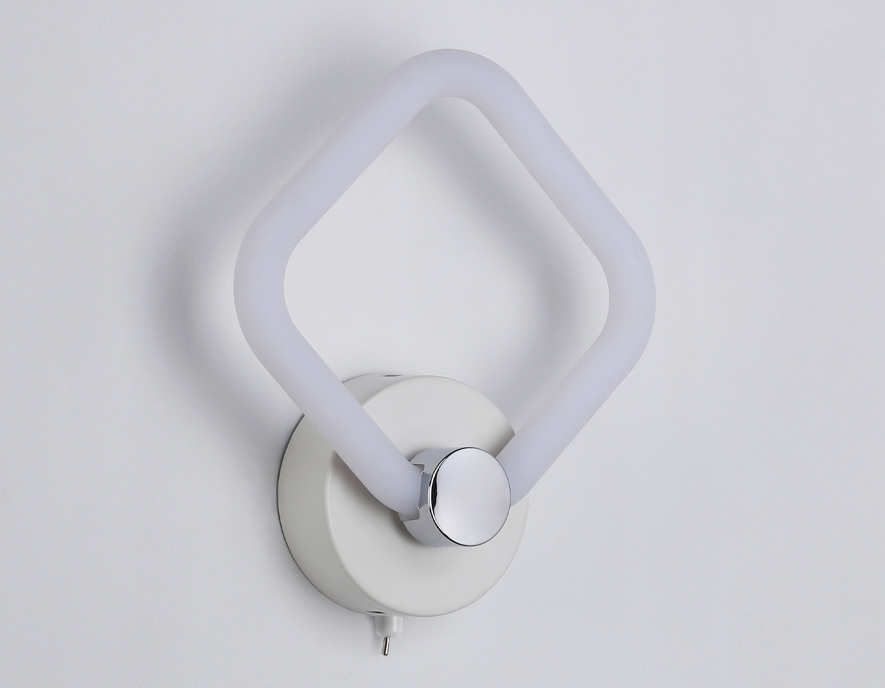 Светодиодный настенный светильник с выключателем на корпусе FA3871 WH белый 14W 3000K-6400K 250*209*100