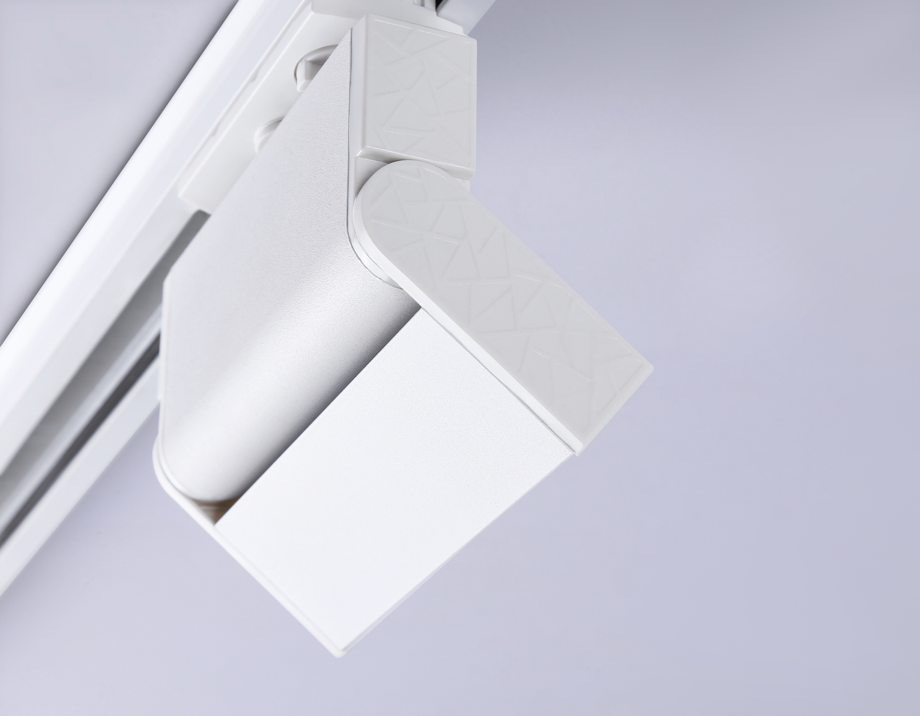 Трековый однофазный светодиодный светильник GL6801 WH белый LED 6W 4200K 115*22*87