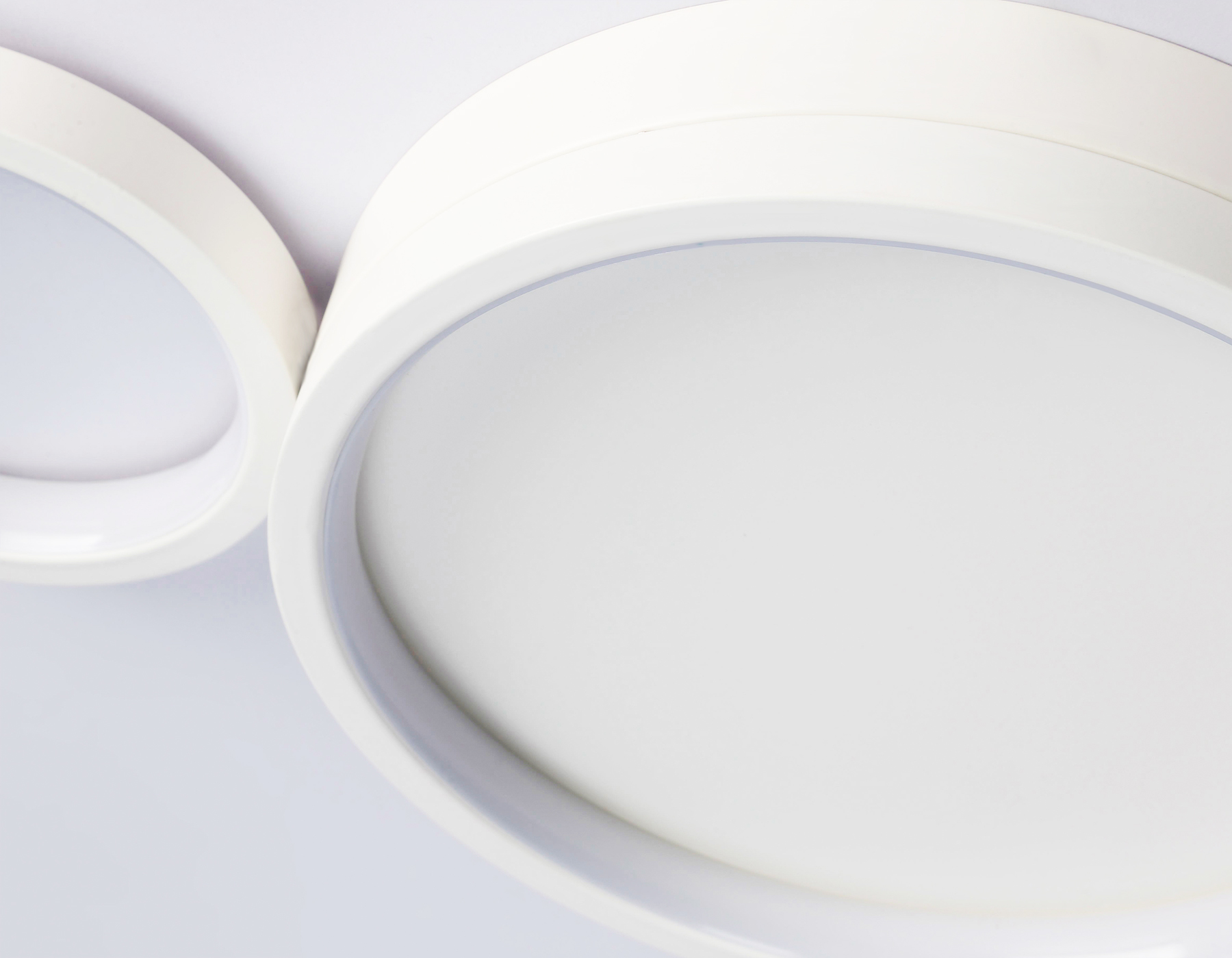 Настенно-потолочный светодиодный светильник с пультом FL4812/3 WH белый 3000K-6400K 45W 620*290*55 (ПДУ ИК)