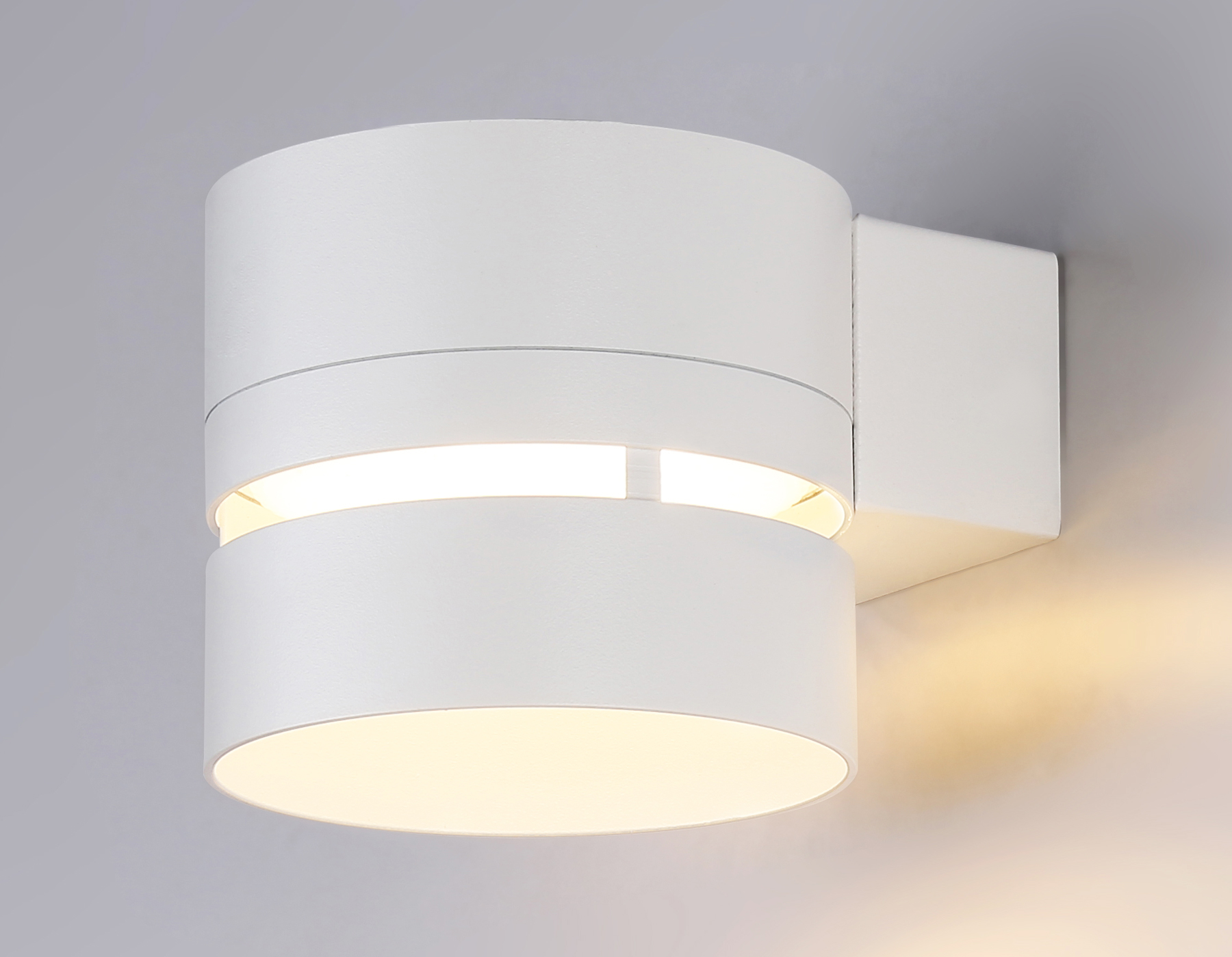 Светильник настенный с выключателем и сменной лампой GX53 TN71071 WH белый GX53 max 12W 85*75*110