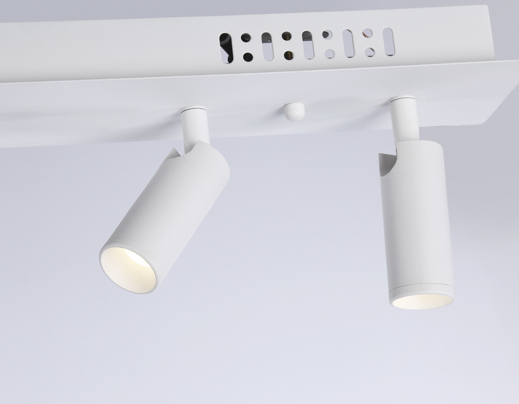 Подвесной светодиодный светильник с пультом FL5277/3+2 WH белый 59W 3000K/4200K/6400K+4200K 800*200*1200 (ПДУ ИК)