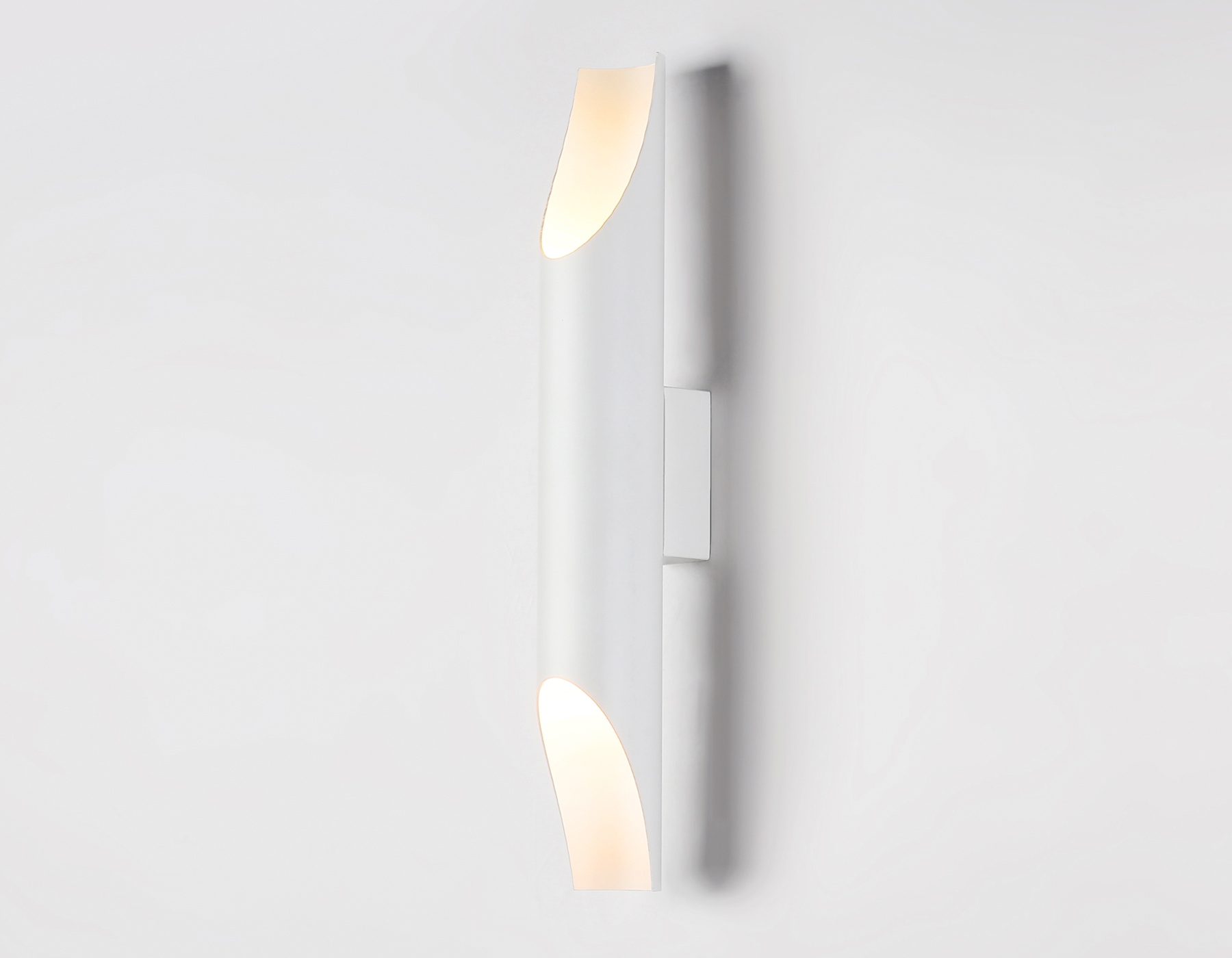 Светильник настенный со сменной лампой E27 TN5151/2 WH белый E27/2 max 40W 400*60*85