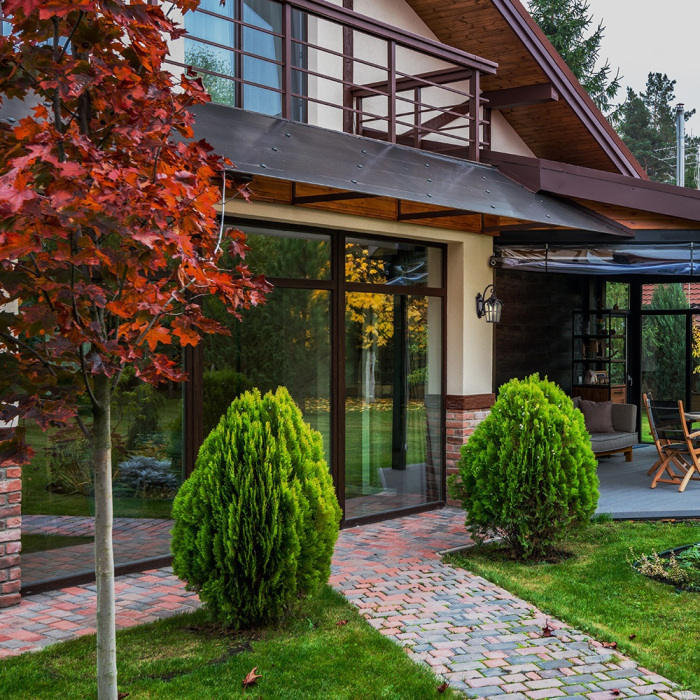 Настенный уличный фонарь IP44 Maytoni Albion O413WL-01BZ (o413wl-01bz)