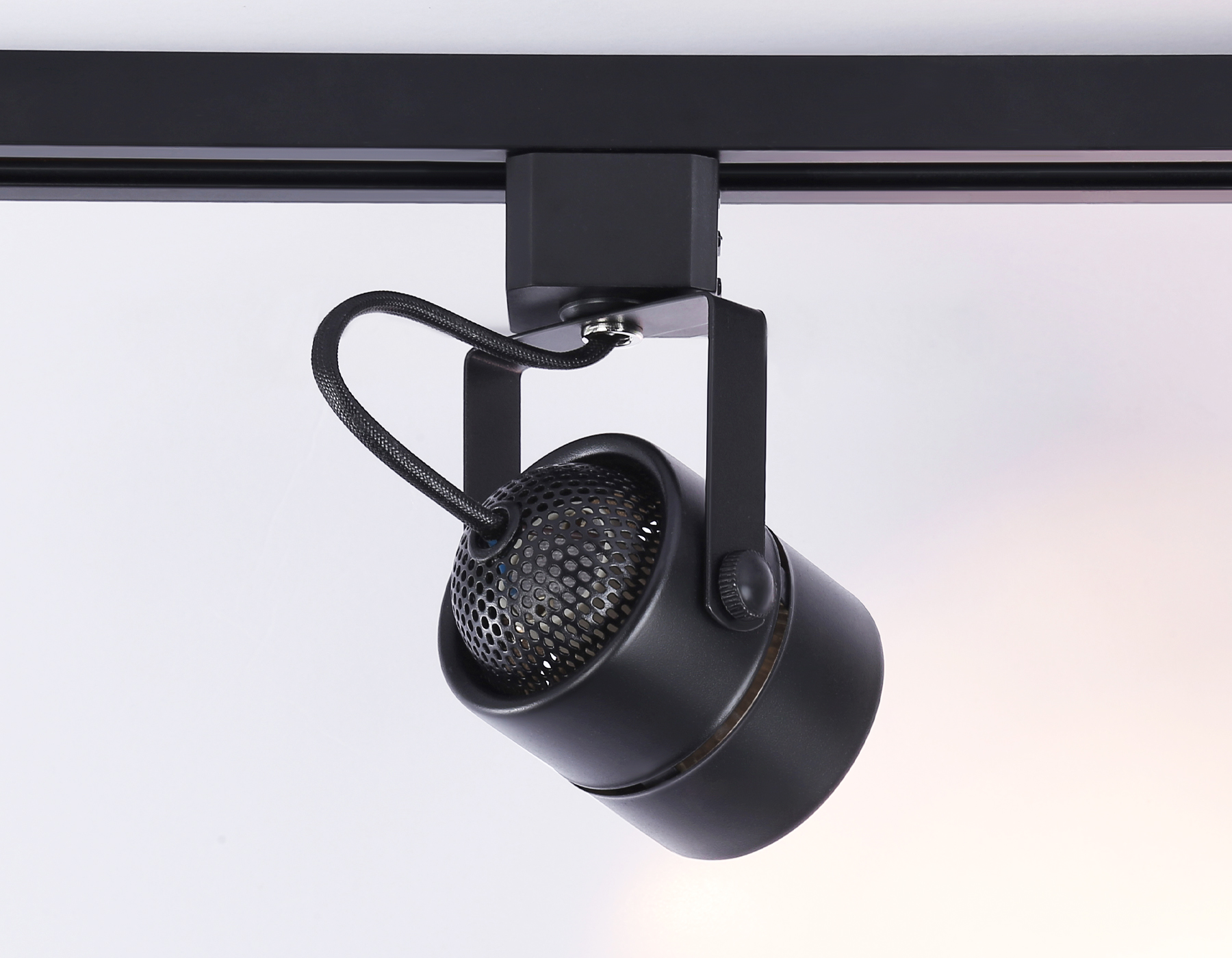 Трековый однофазный светильник со сменной лампой GL5102 BK черный GU10 max 12W