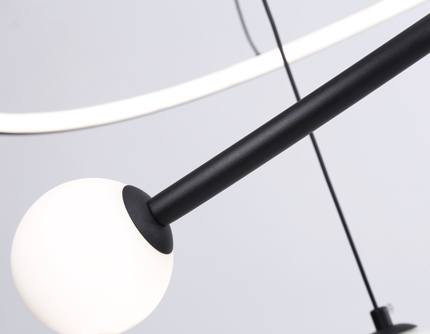 Подвесной светодиодный светильник с пультом управления FL66303 BK черный 39W 3000K-6400K+G9 D500*1200 (ПДУ ИК)