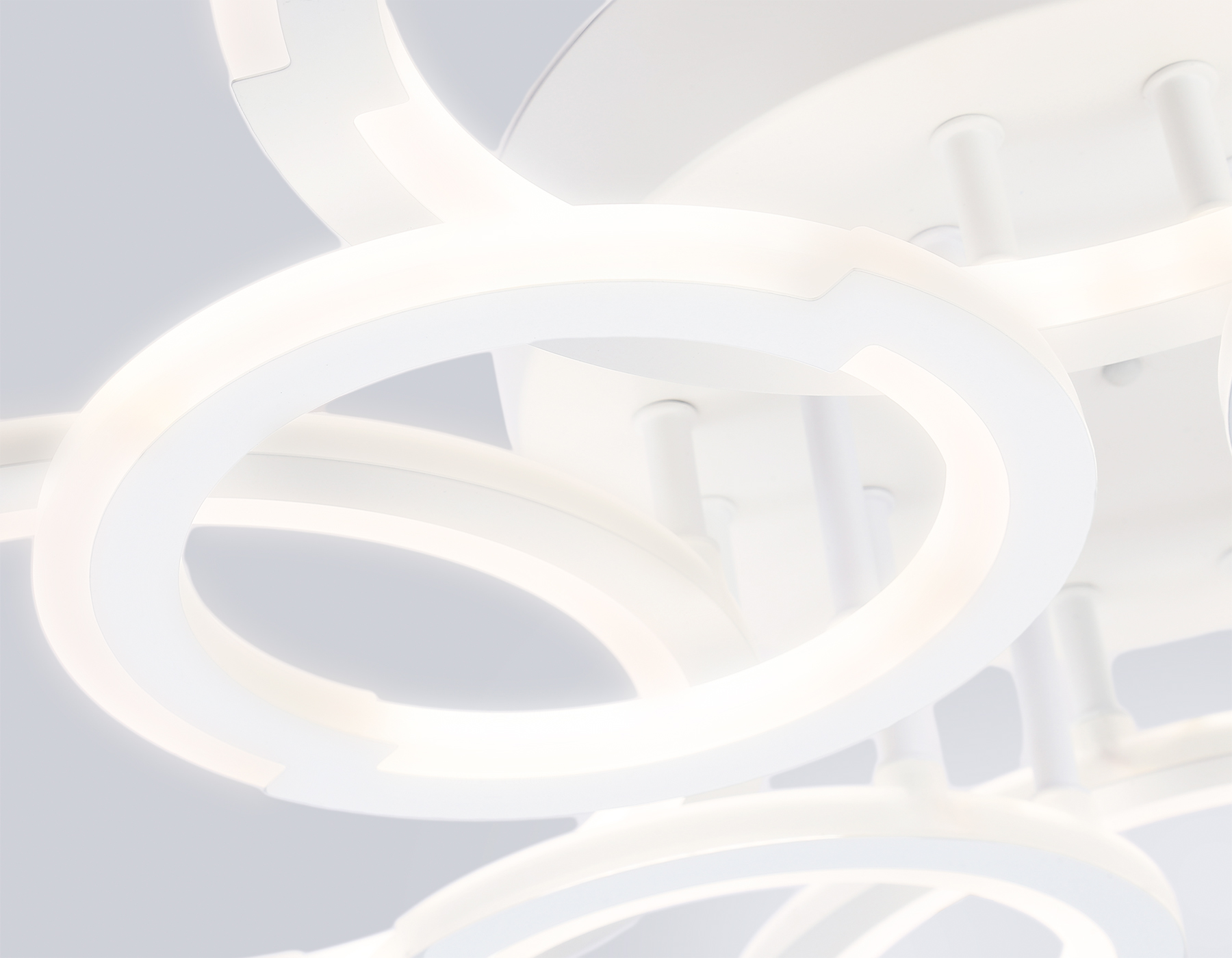 Светильник светодиодный потолочный FA8945/4+4 WH белый 106W 3000-6000K D670*120 (ПДУ ИК)