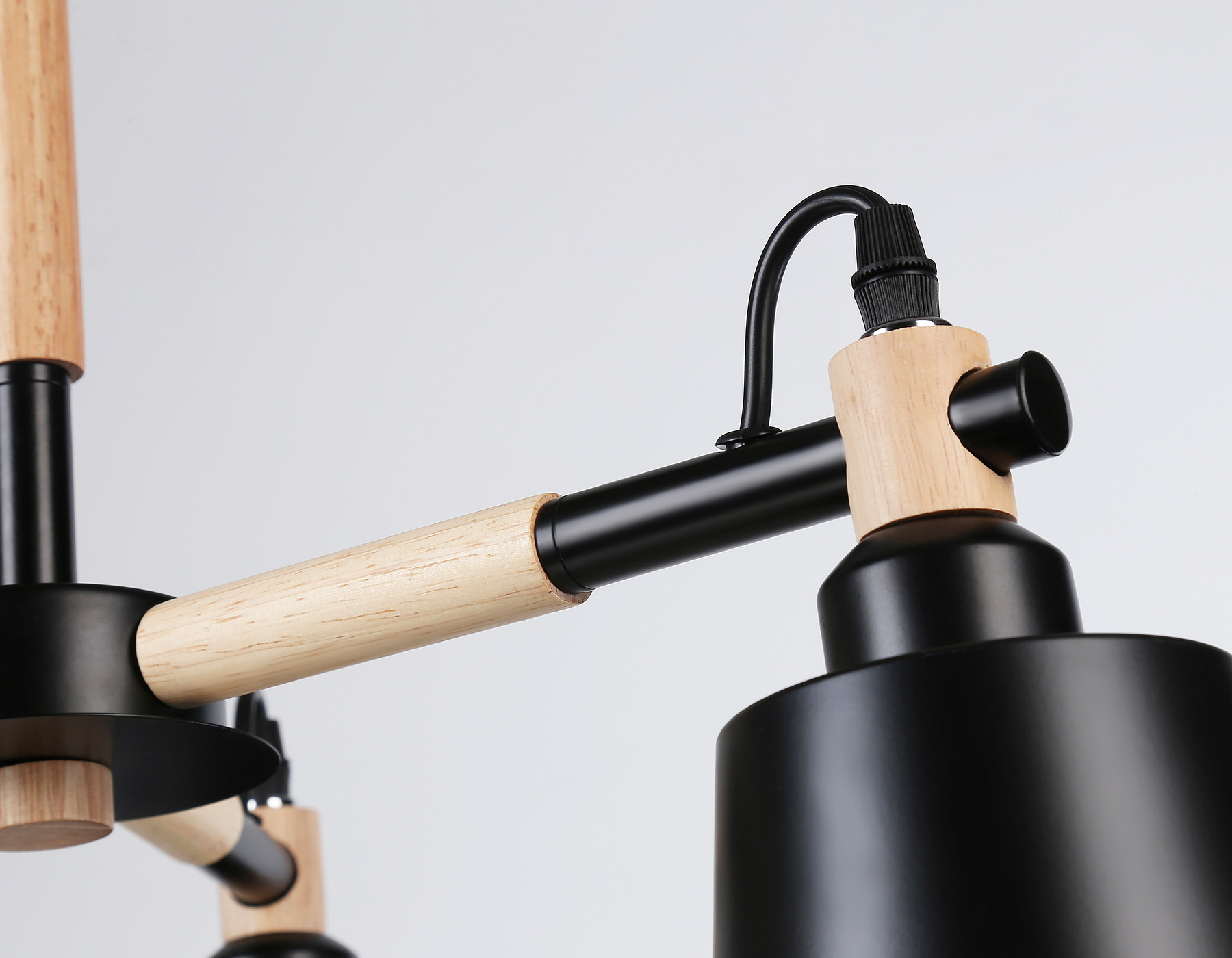 Подвесная люстра TR82206/3 BK/LW черный/светлое дерево E27/3 max 40W D560*430