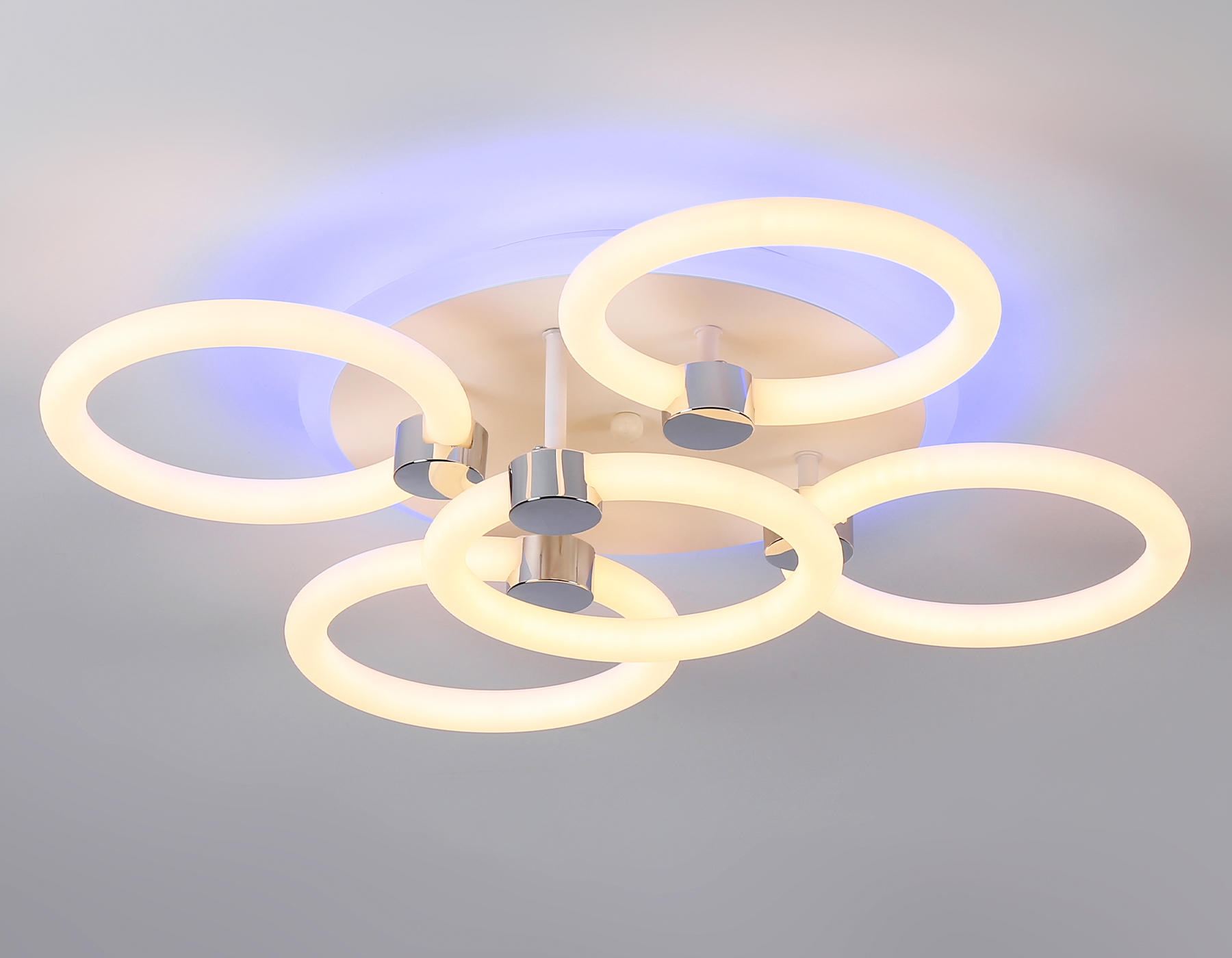 Светодиодный потолочный светильник с подсветкой FA3841/4+1 WH белый 70W 3000K-6400K+RGB D538*115 (ПДУ РАДИО 2.4G)