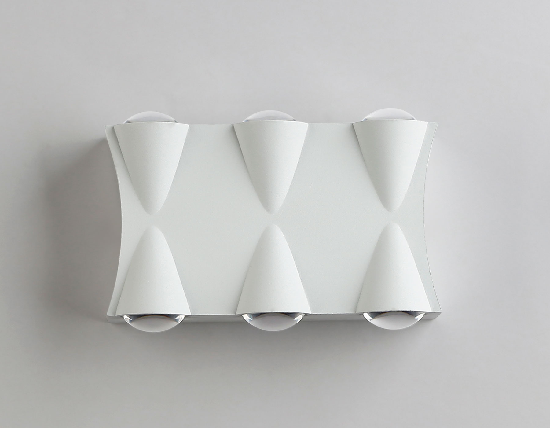 Уличный настенный светодиодный светильник IP54 ST4485/6 WH белый LED 4200K 6W IP54 140*80*45