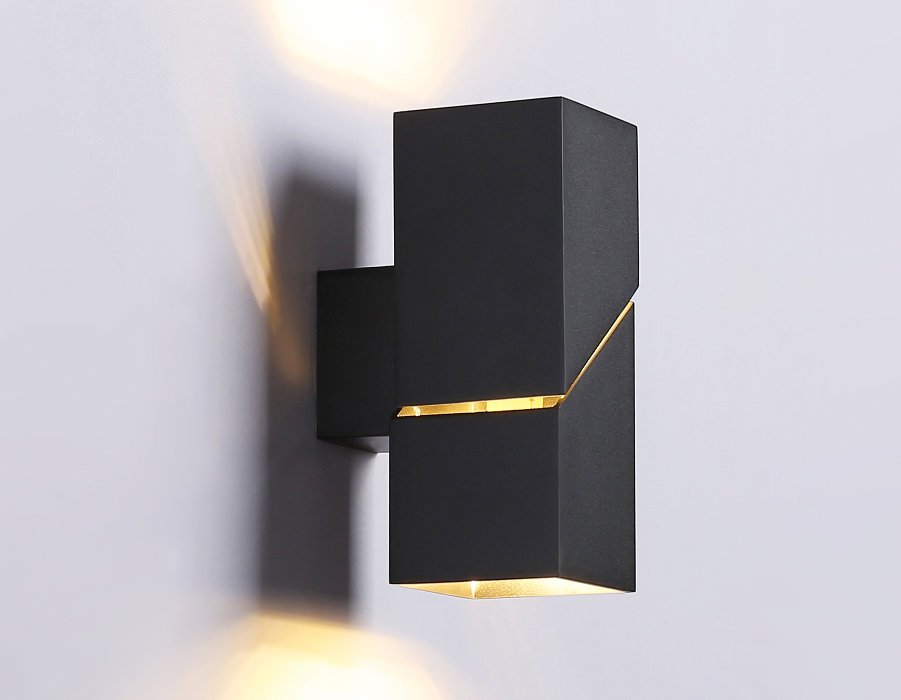 Настенный светильник со сменной лампой FW2475 BK черный G9 max 40W 155*60*90