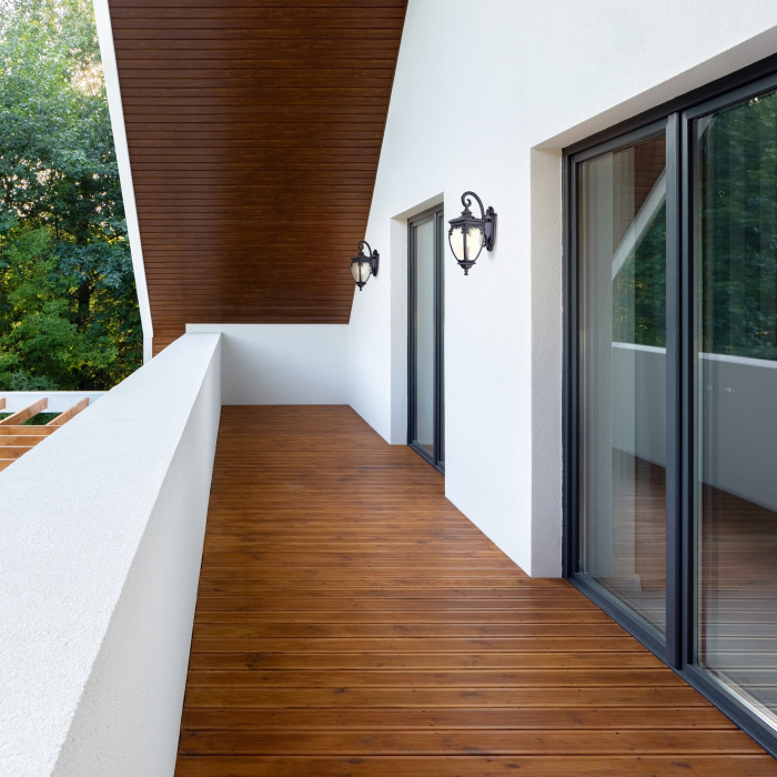 Настенный уличный фонарь IP44 Maytoni Fleur O414WL-01BZ (o414wl-01bz)