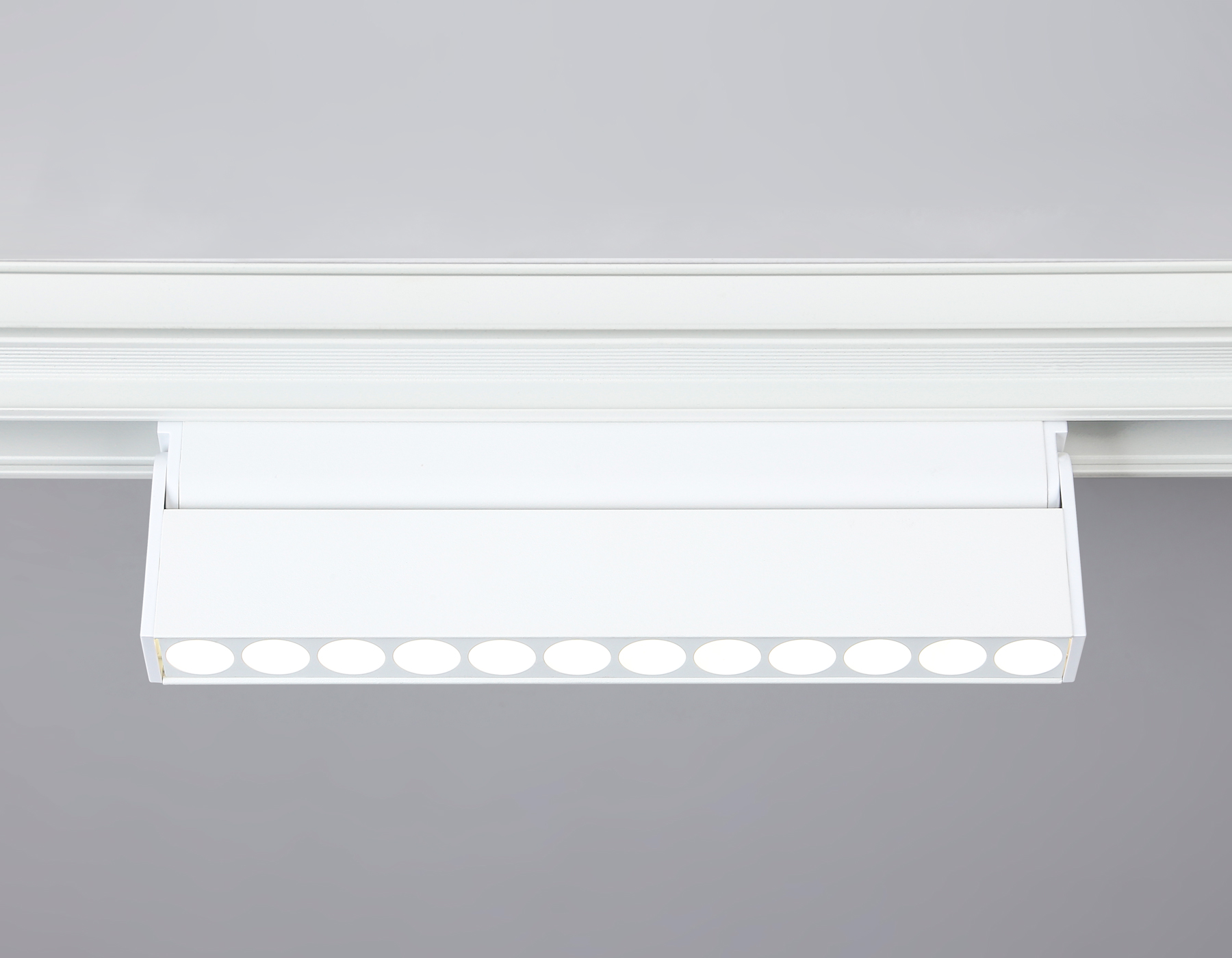 Светильник светодиодный трековый поворотный для шинопровода Magnetic GL4044 WH белый IP20 12W 4200K 48V 24° 223*22*105