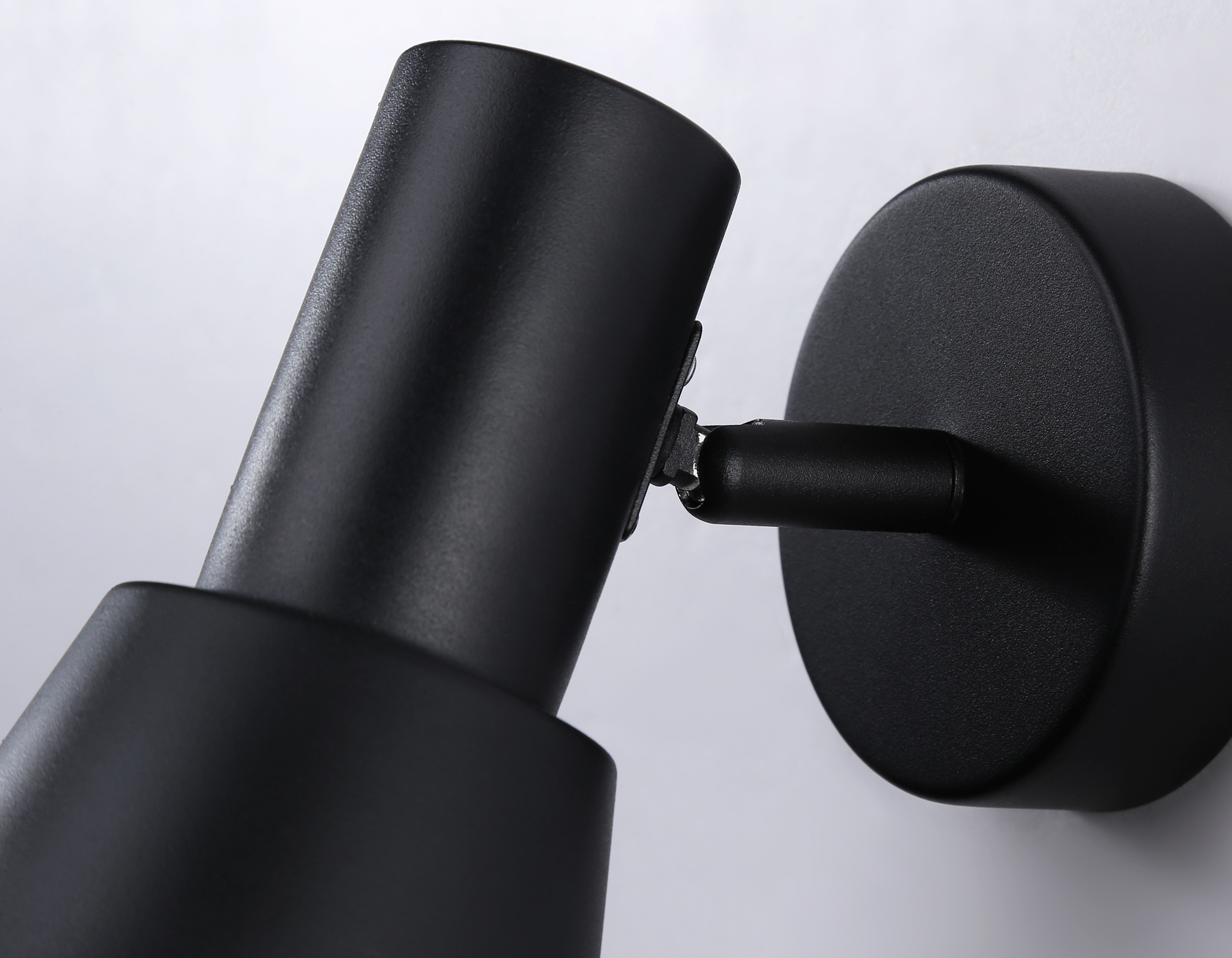 Накладной поворотный спот со сменной лампой GU10 TA13112 BK/WH черный/белый GU10 max 12W D85*L123*H145