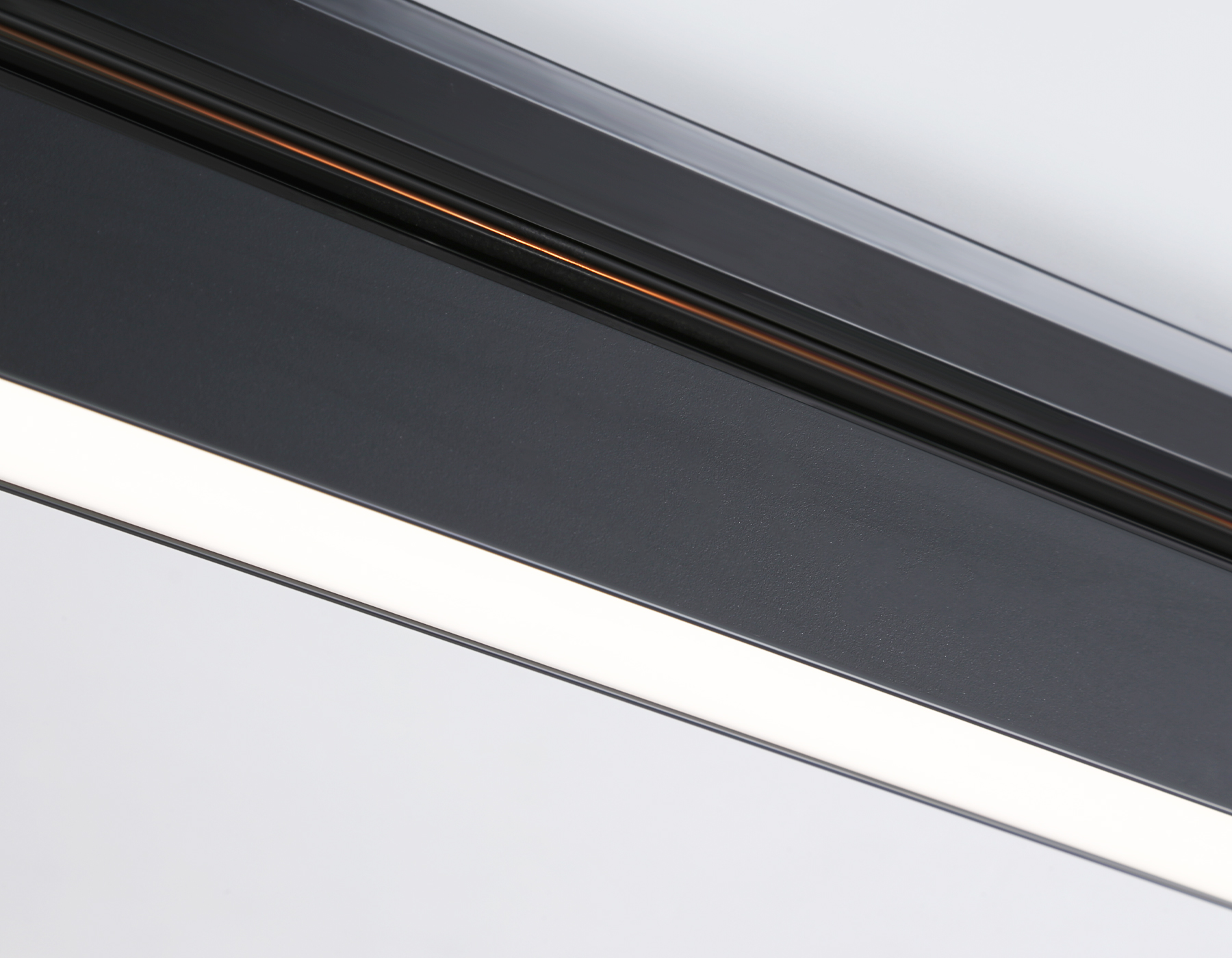 Трековый однофазный светодиодный светильник GL6739 BK черный IP20 30W 4200K 458*35*57