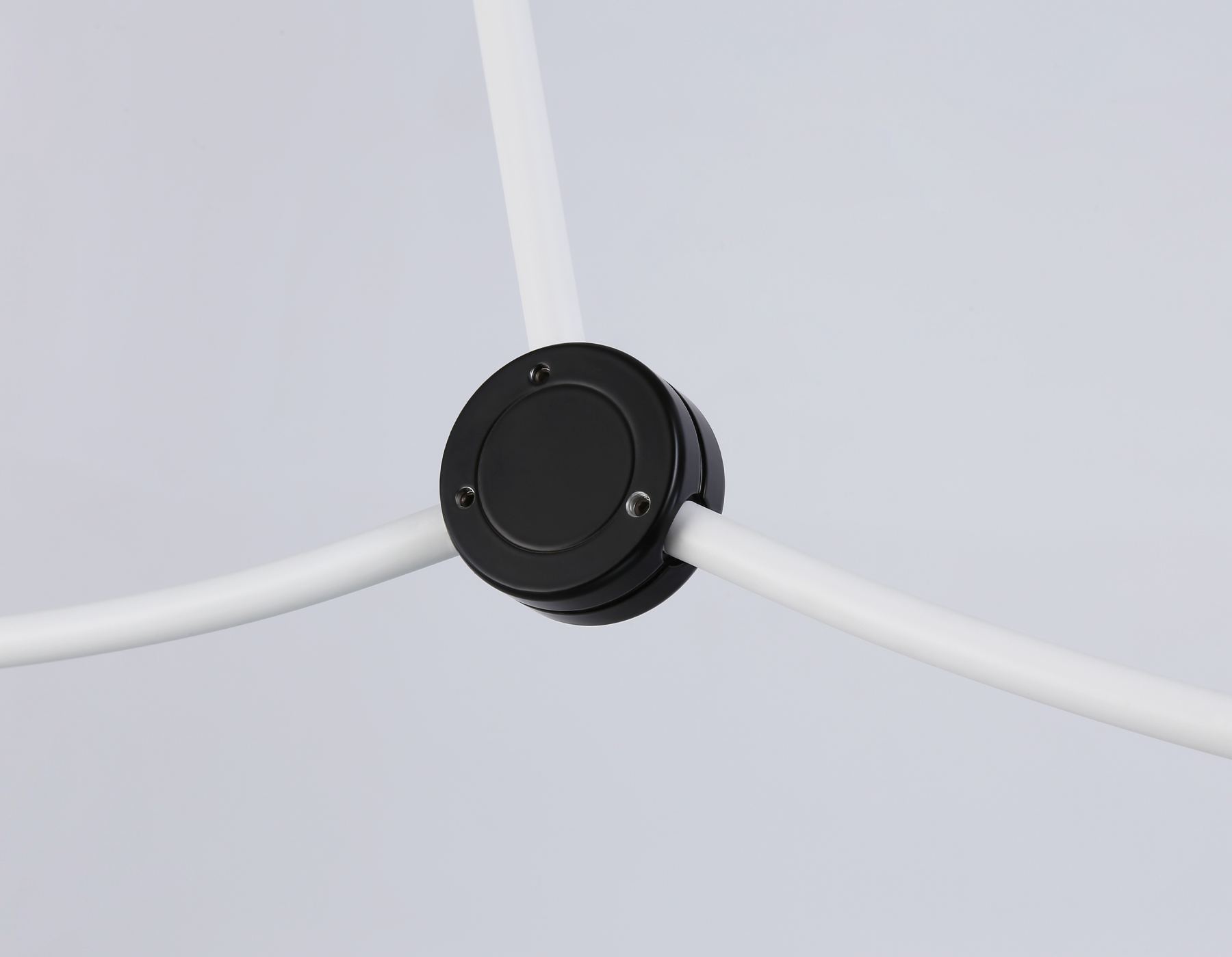 Подвесной светильник TR2566/3 WH/BK белый/черный E27/3 max 60W 1130*150*540