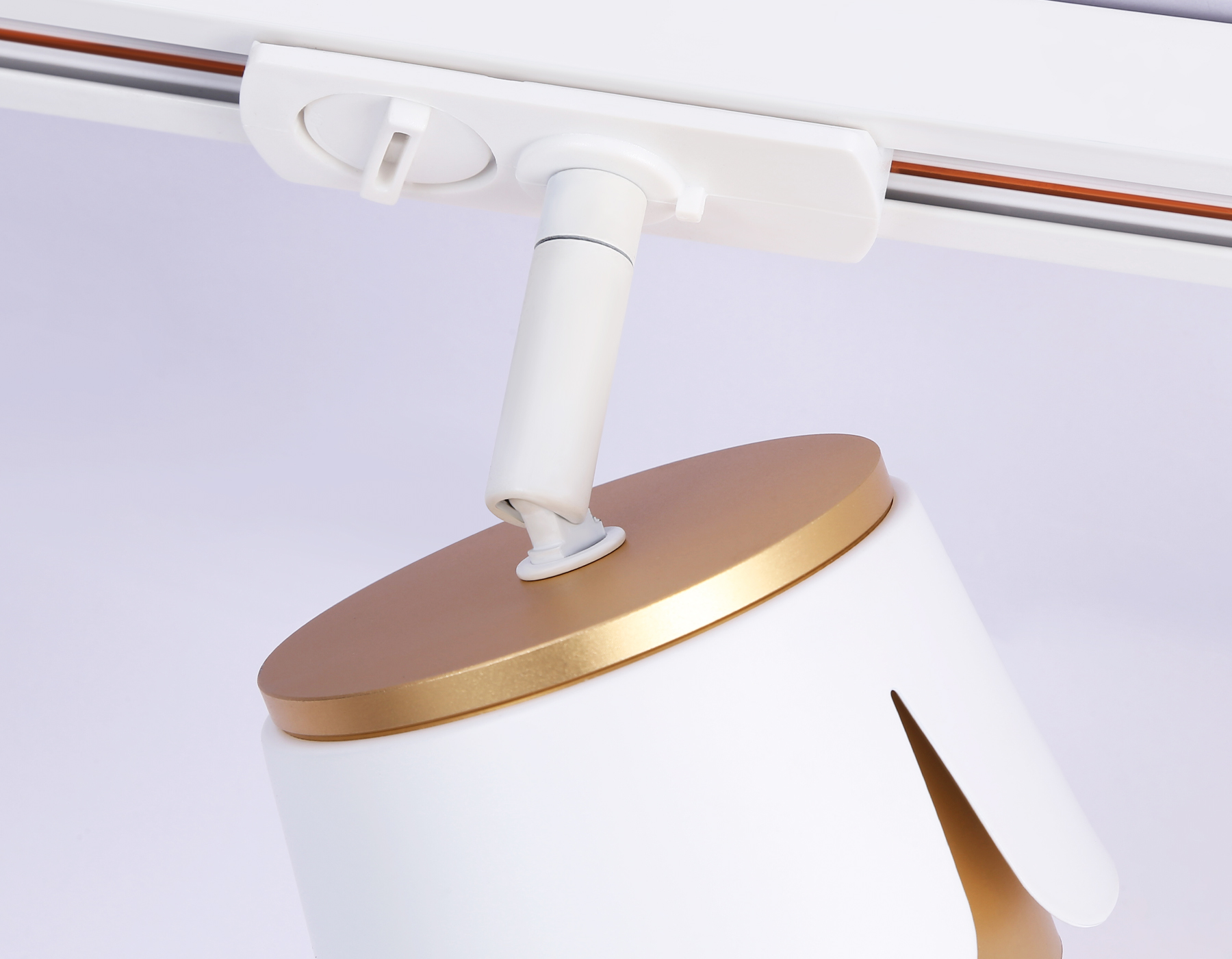 Трековый однофазный светильник со сменной лампой GL5343 WH/GD белый/золото GX53 D100*66