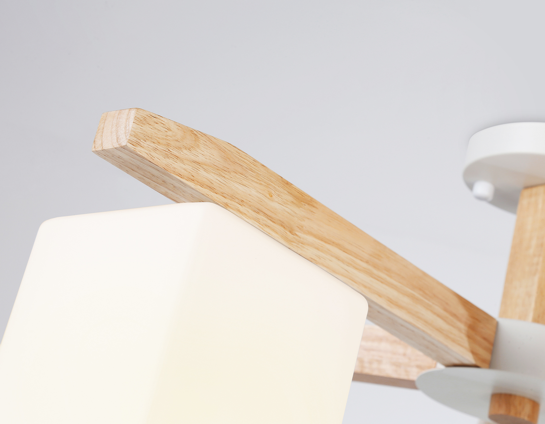 Подвесная люстра TR83118/5 WH/LW белый/светлое дерево E27/5 max 40W D700*325