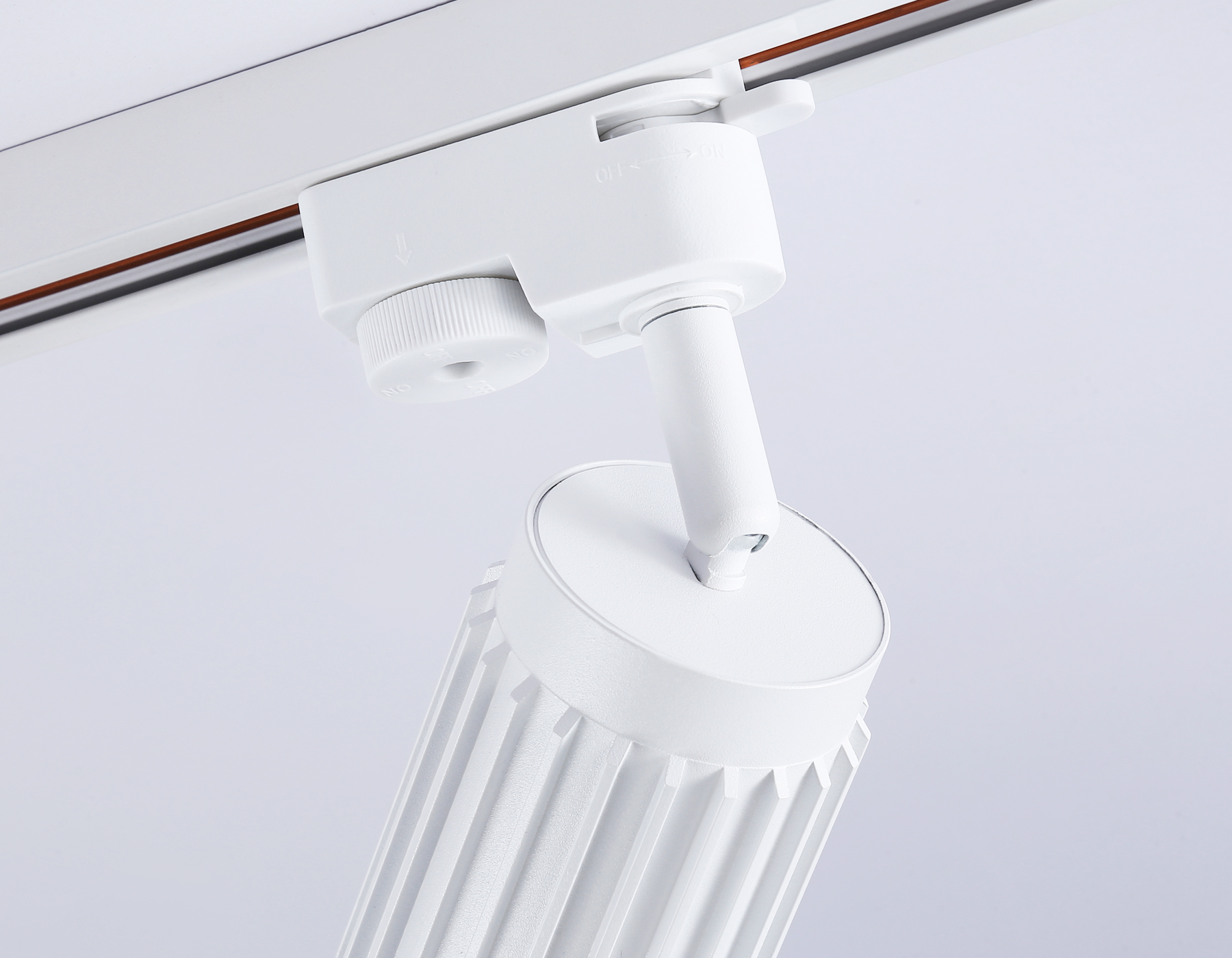 Трековый однофазный светильник со сменной лампой GL5157 WH белый GU10 D60*120