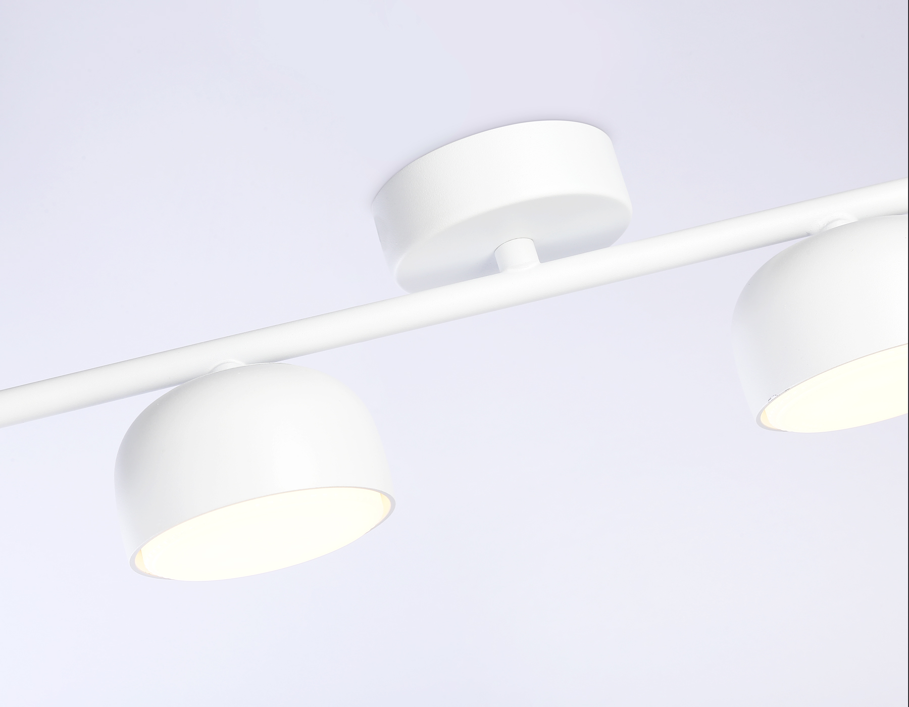 Светильник накладной со сменной лампой GX53 TN71027/4 WH белый GX53/4 max 12W 600*80*140