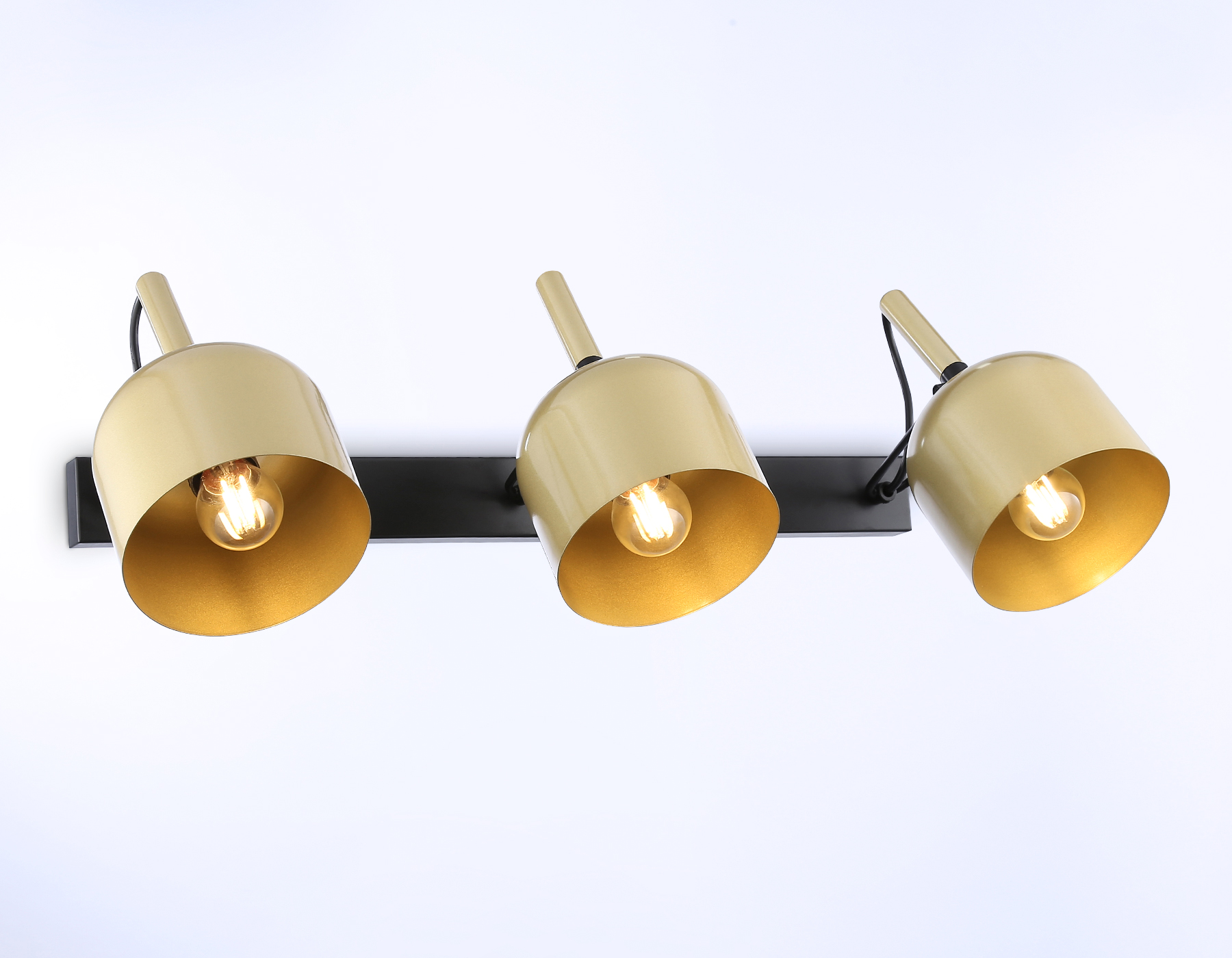 Настенно-потолочный спот TR97109/3 GD/BK золото/черный E27*3 max 40W D130*223*273*550