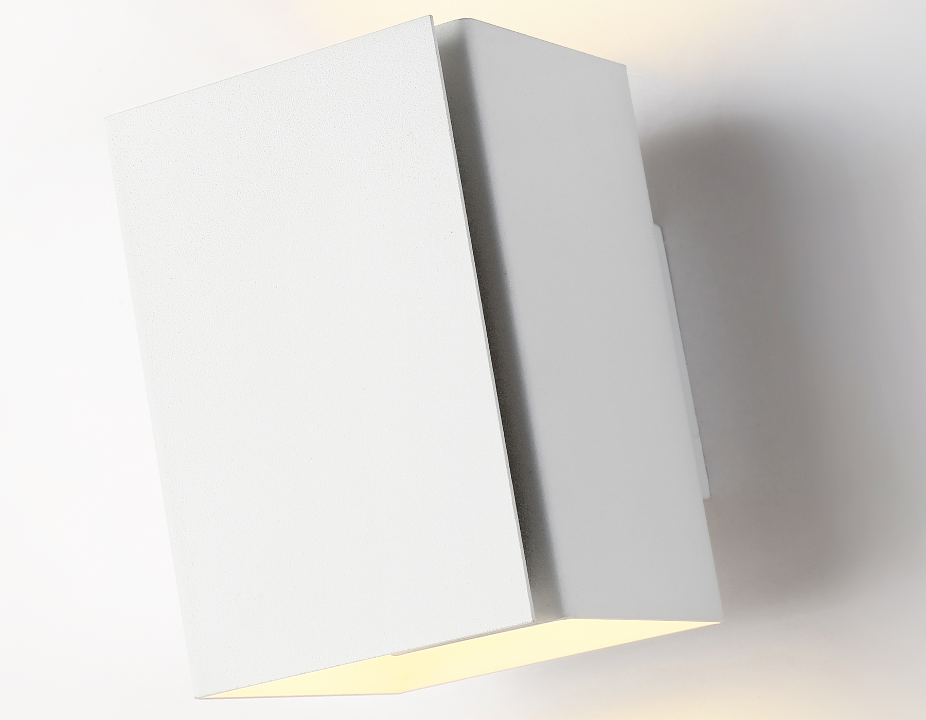 Светильник настенный со сменной лампой G9 TN5115 WH белый G9 max 40W 120*80*105