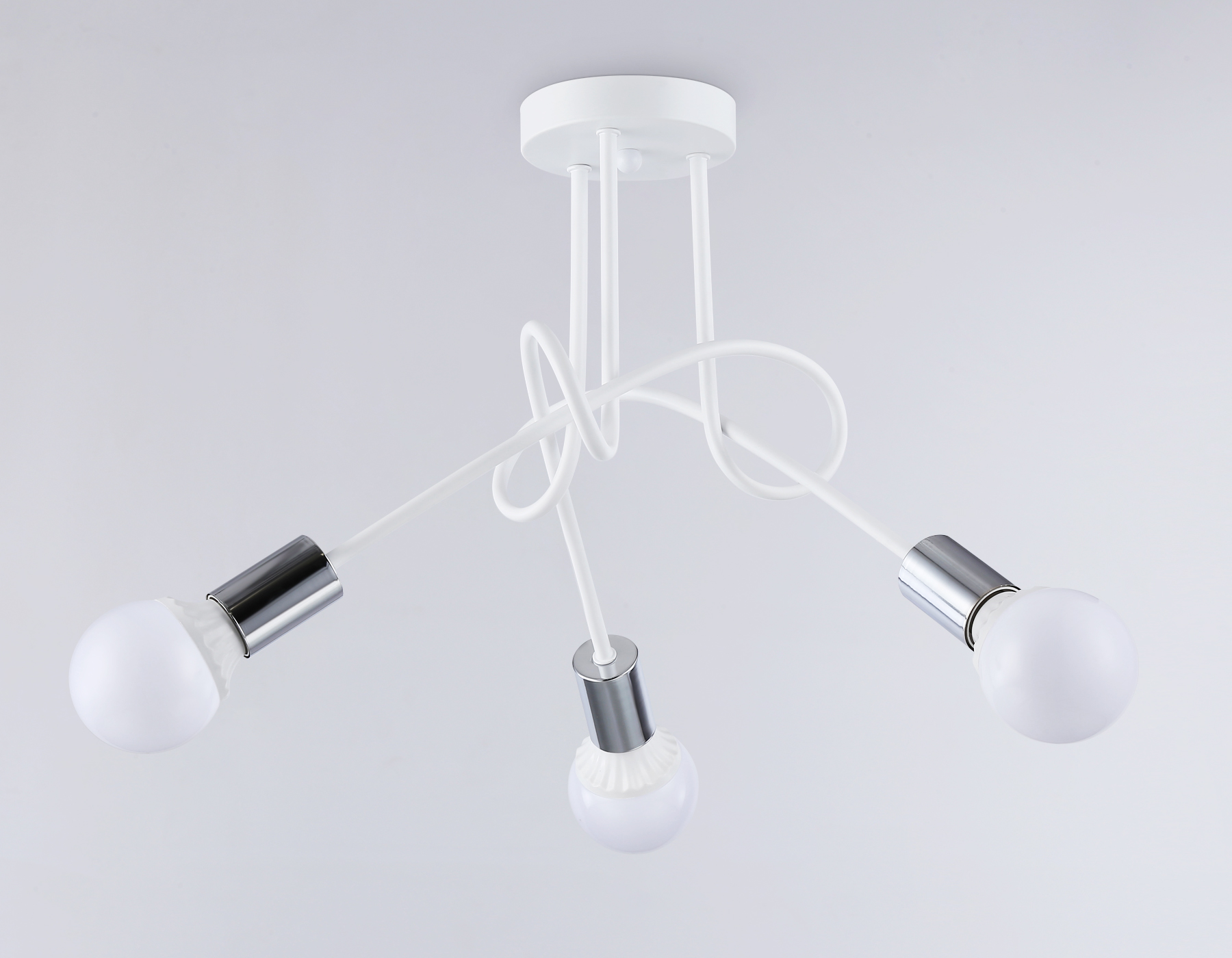 Потолочный светильник в стиле лофт TR80414/3 WH/CH белый/хром E27/3 max 60W D670*370