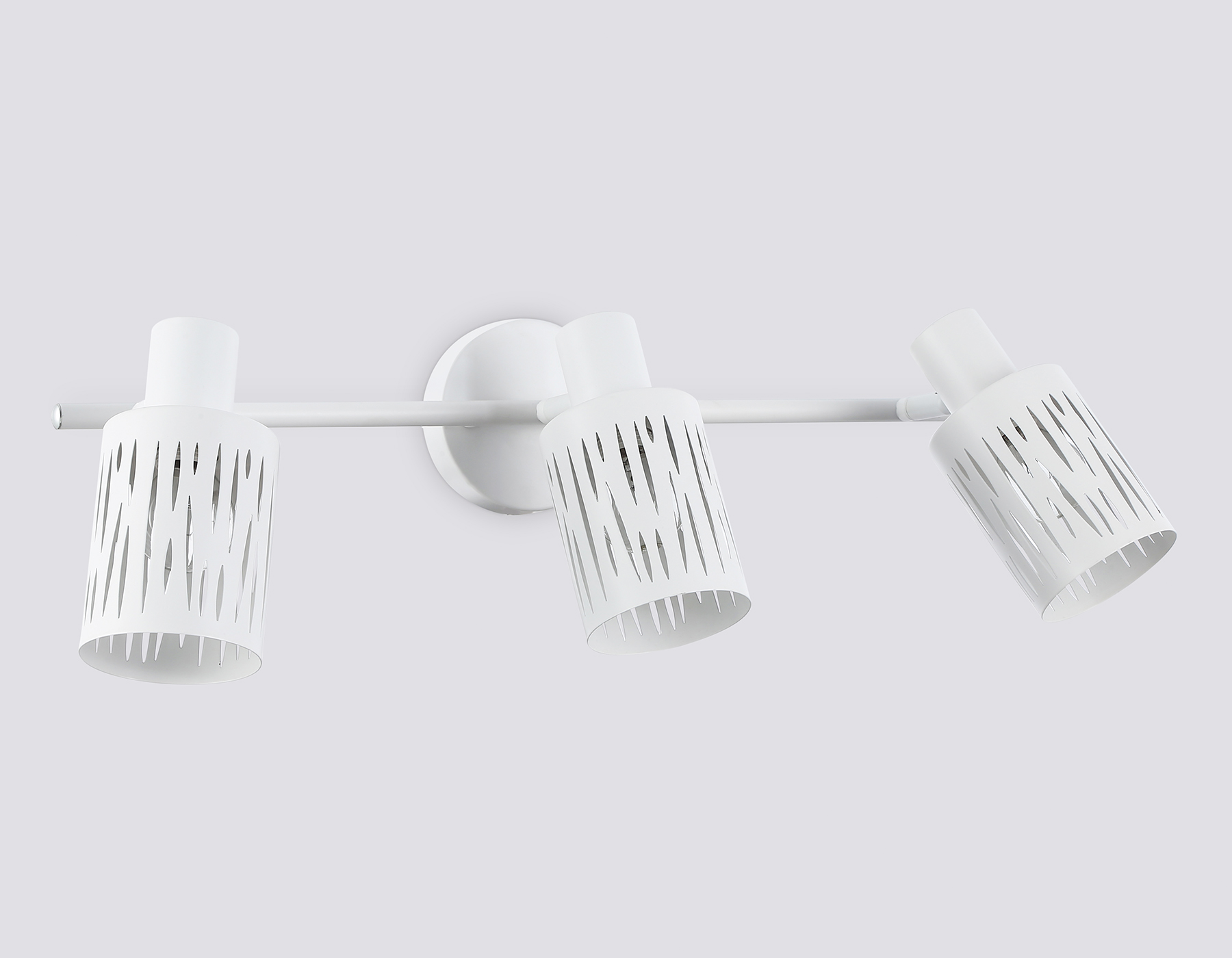 Настенно-потолочный спот в стиле лофт TR8665/3 WH белый E14/3 max 60W 560*100*190