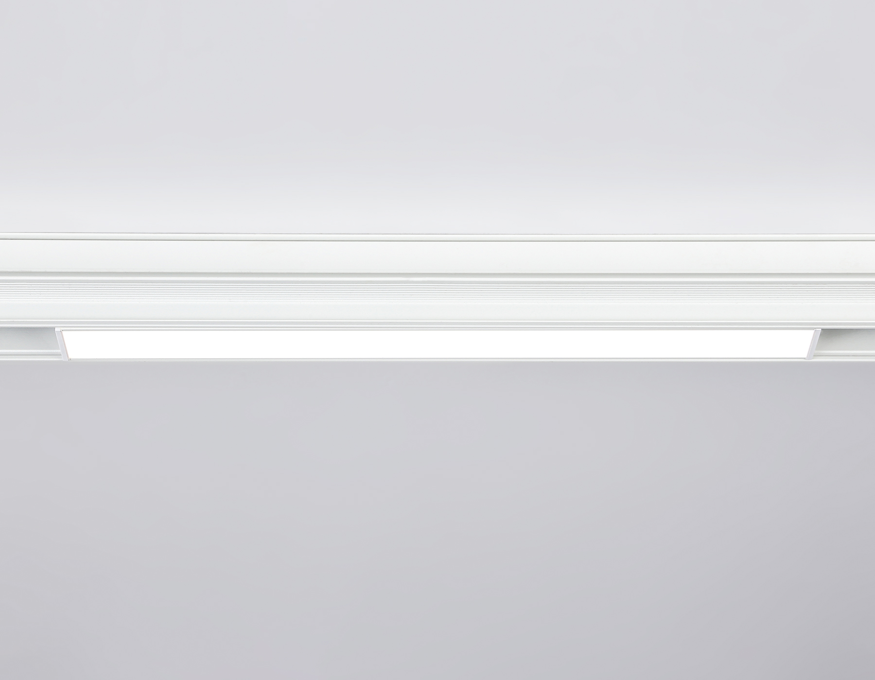 Светильник светодиодный трековый для шинопровода Magnetic GL4001 WH белый IP20 12W 4200K 48V 300*22*45