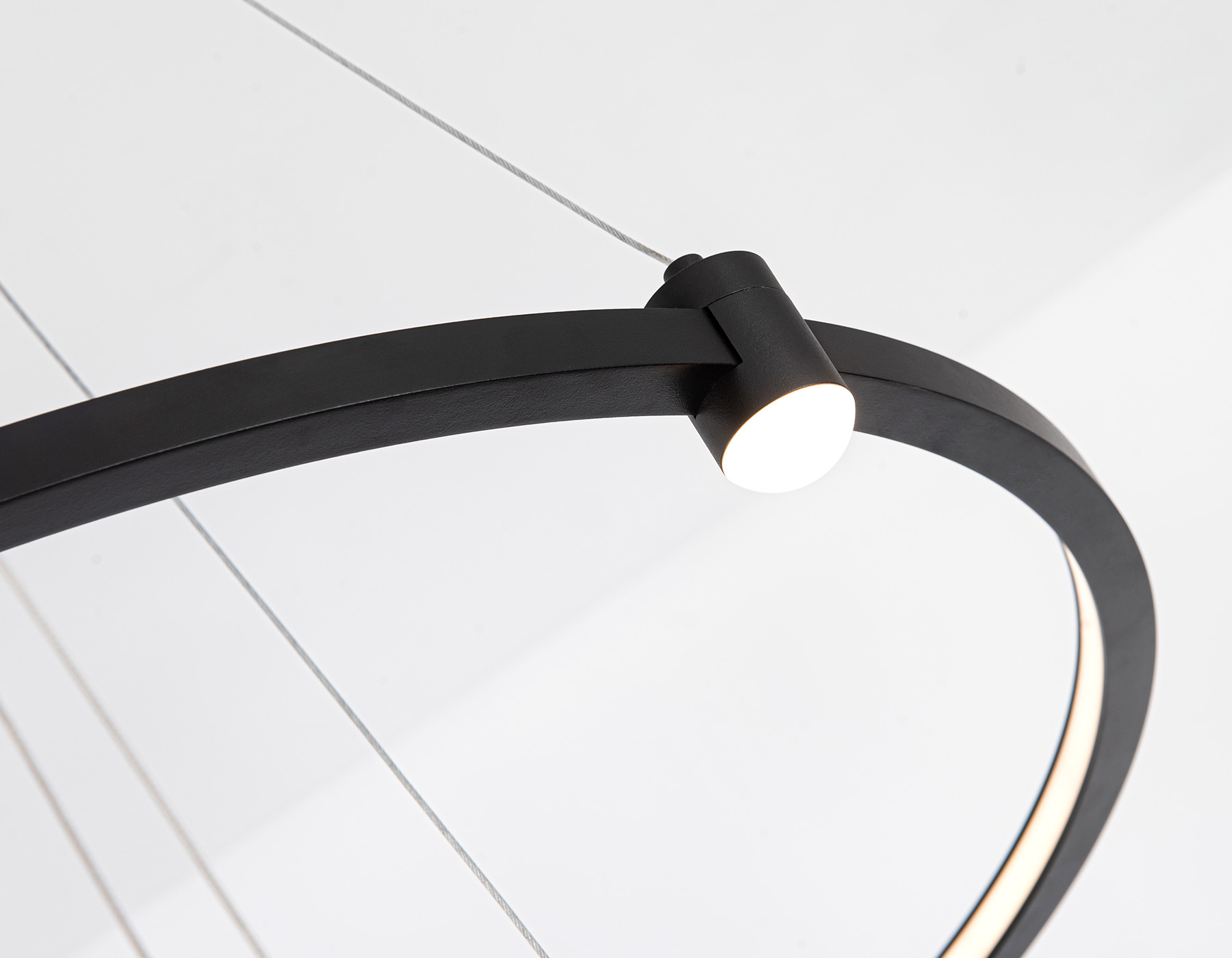 Подвесной светодиодный светильник FL5506/2+6 BK черный 45W 3000K/4200K/6400K D600/400*1300 (без ПДУ)