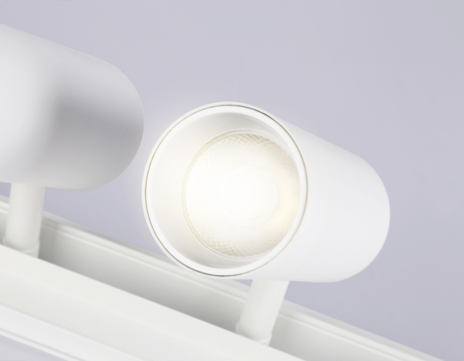 Светильник светодиодный трековый для шинопровода Magnetic GL3901/2 WH белый LED 20W 4200К 48V 24° 180*45*182