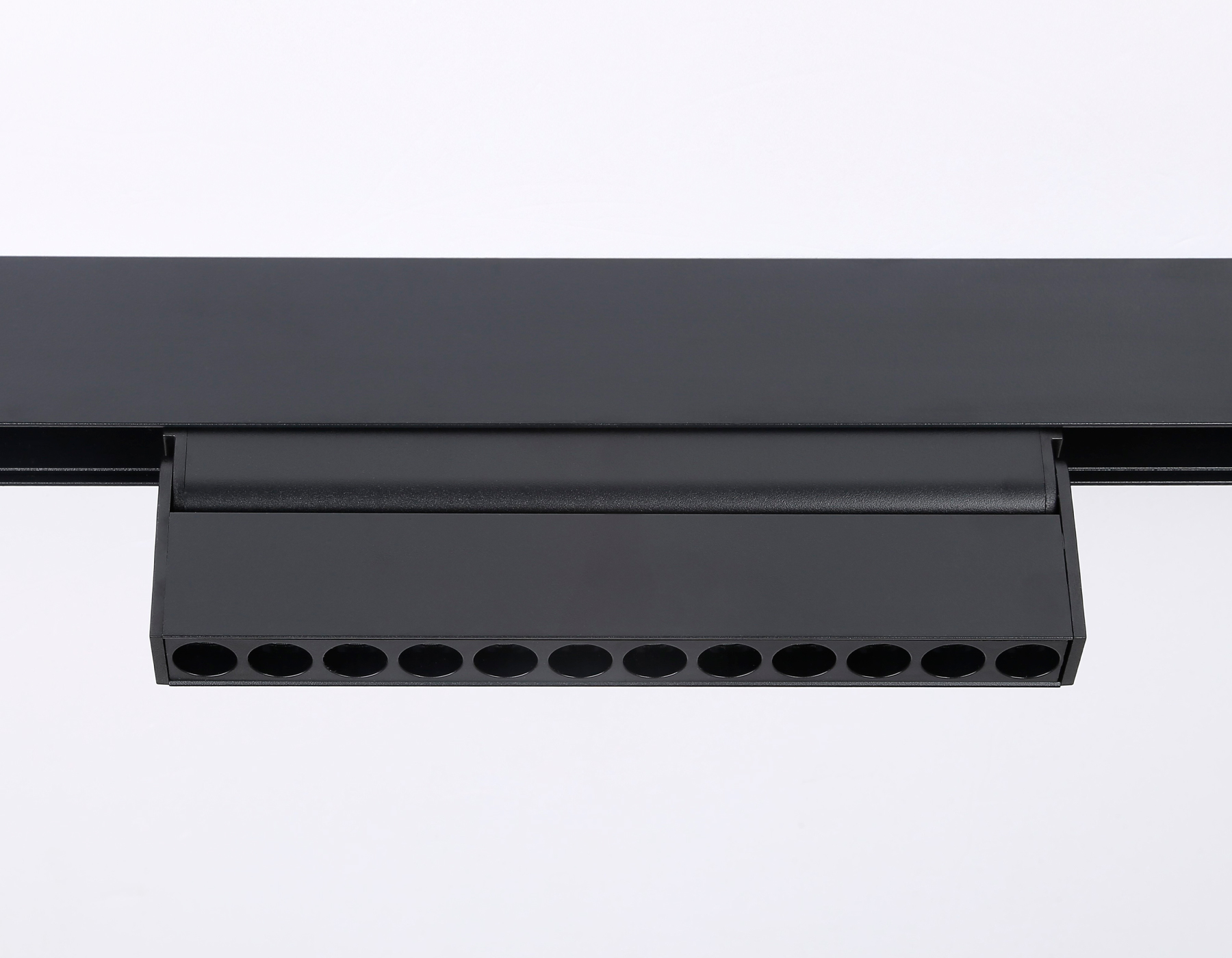 Светильник светодиодный трековый поворотный для шинопровода Magnetic GL4048 BK черный IP20 12W 4200K 48V 24° 223*22*105