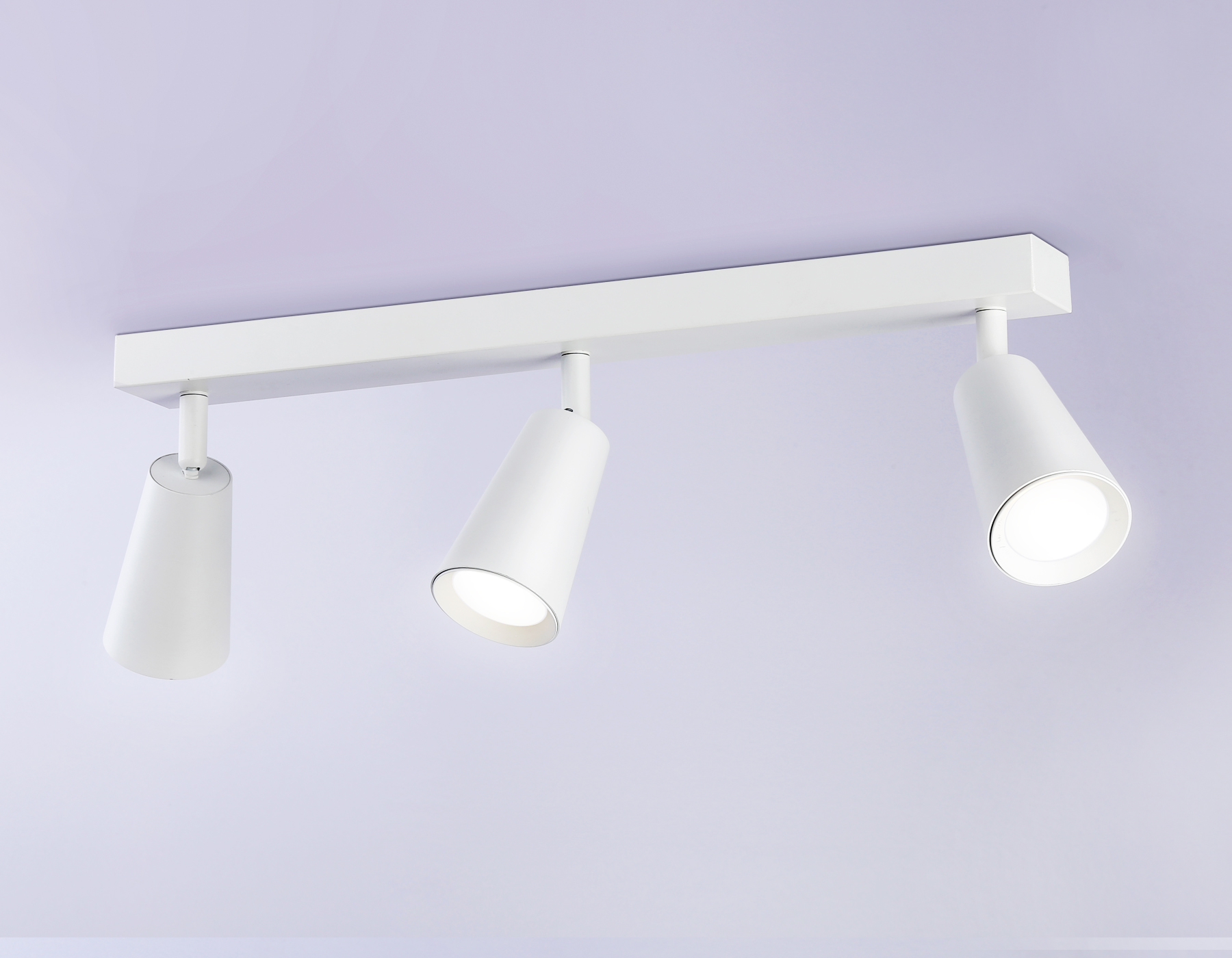 Накладной поворотный спот со сменной лампой GU10 TA13148/3 WH белый GU10/3 max 12W 445*60*130