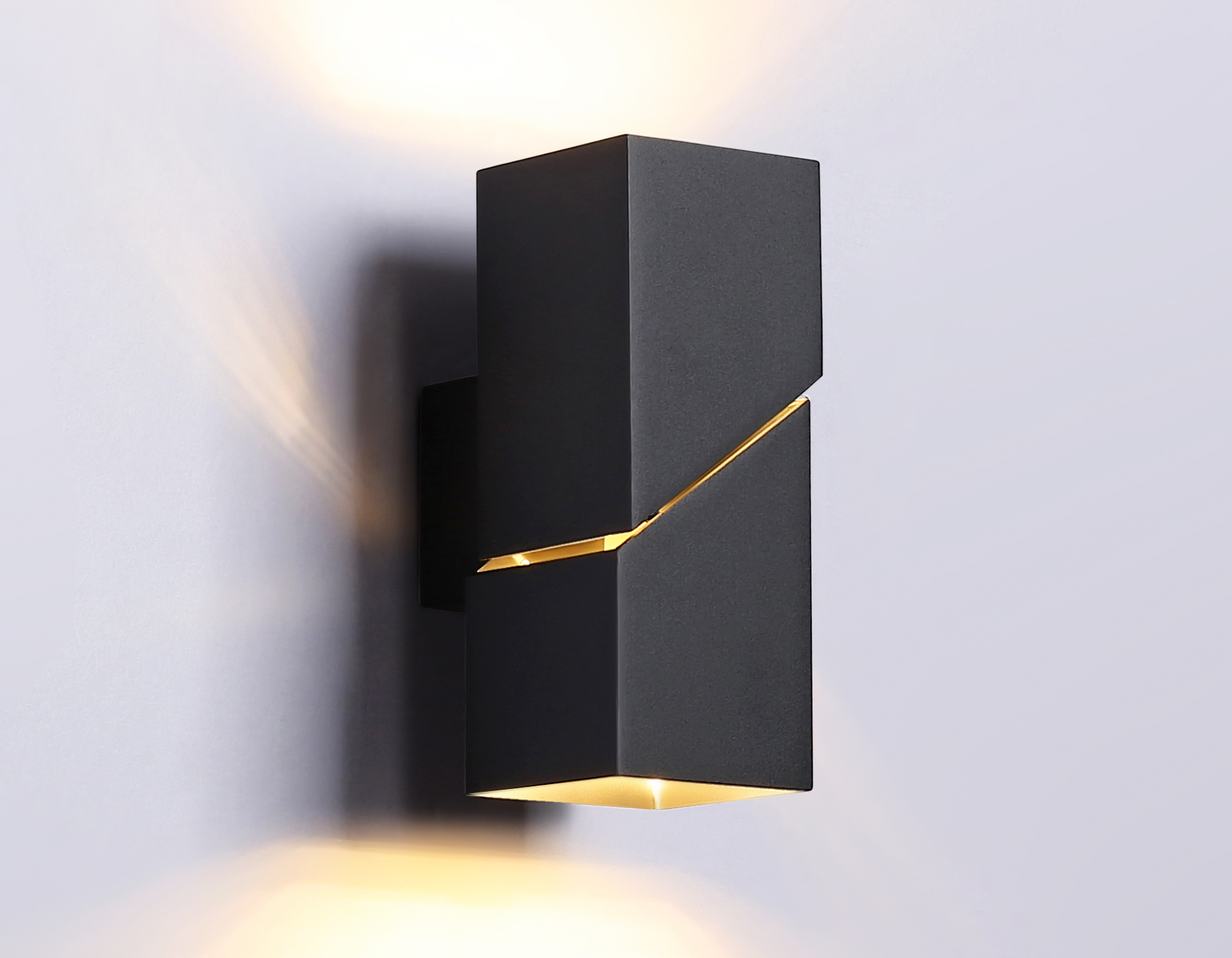 Настенный светильник со сменной лампой FW2475 BK черный G9 max 40W 155*60*90