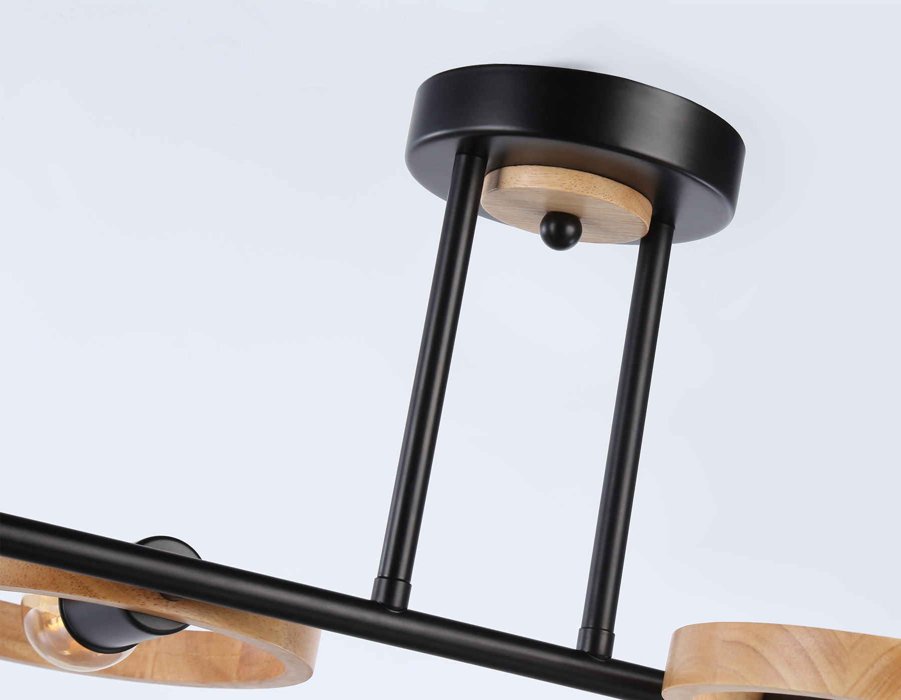 Подвесной светильник со сменной лампой TR8248/4 BK/LWD черный/светлое дерево E27/4 max 40W 840*360*220