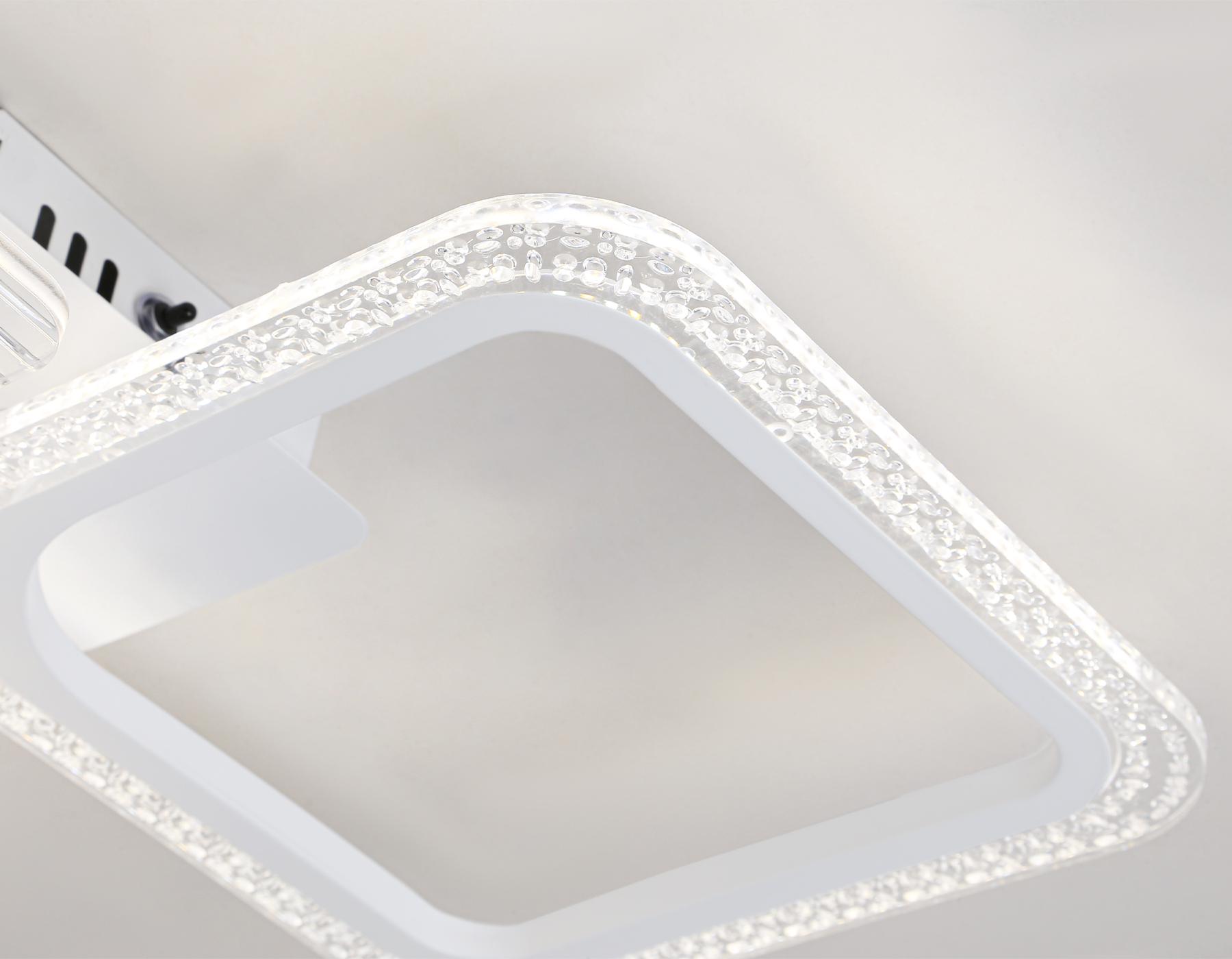 Потолочный светодиодный светильник с пультом FA4281/4 WH белый 56W 3000K+6400K/4200K/6400K+3000K 525*525*75 (ПДУ ИК)