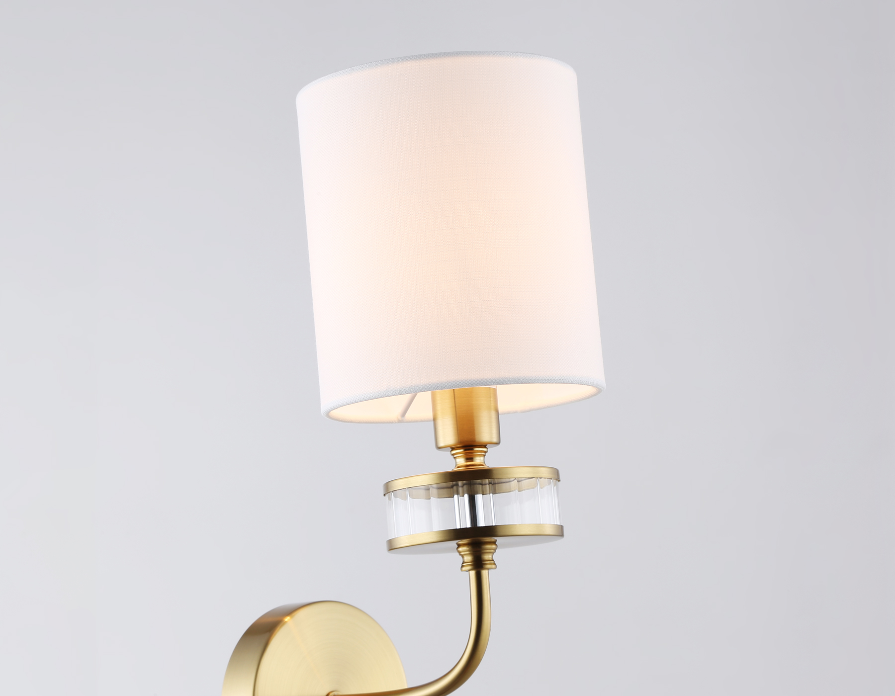 Настенный светильник с абажуром LH71255 BS/WH латунь/белый E14 max 40W 210*160*310