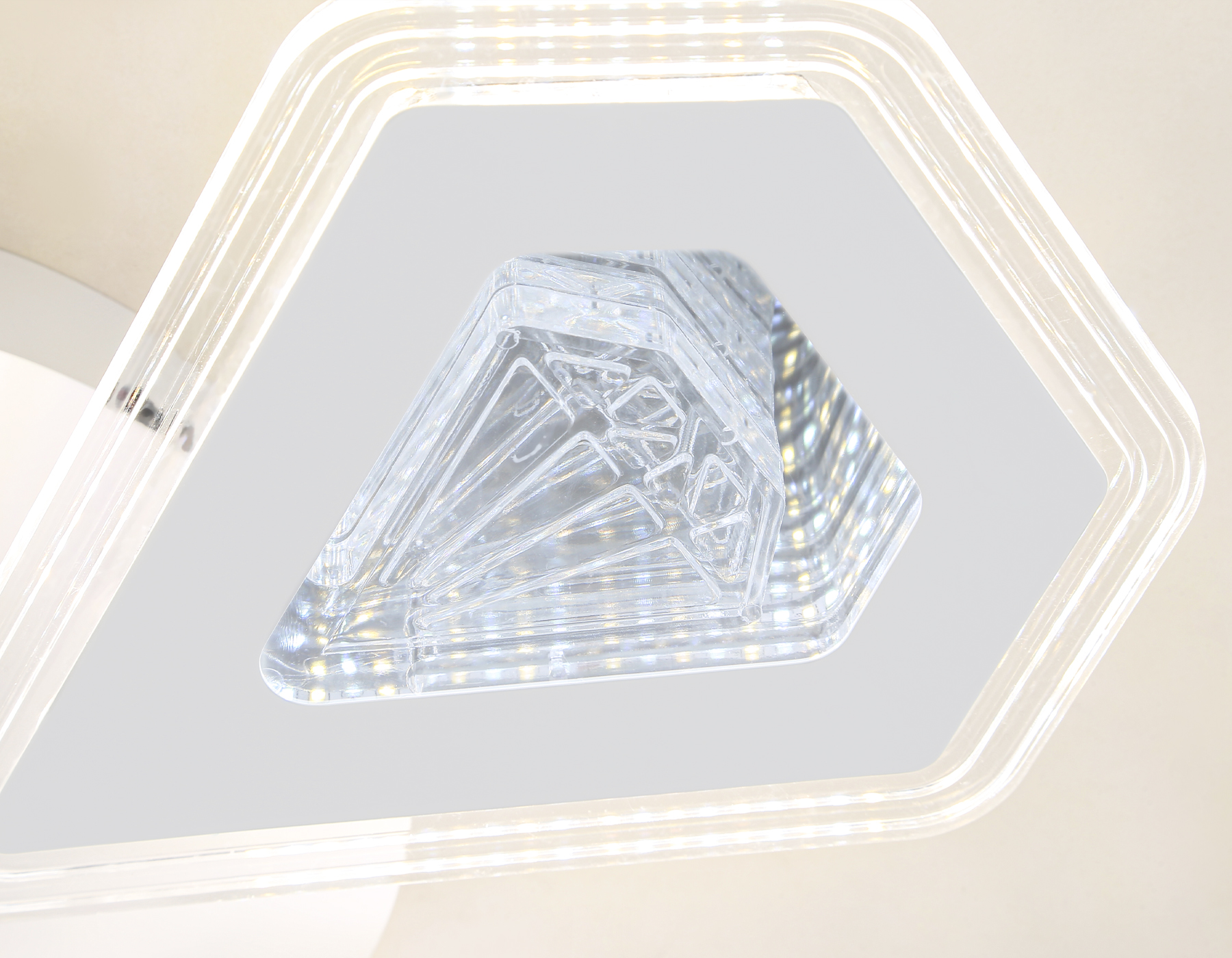 Потолочный светодиодный светильник с пультом FA4030/5 WH белый 96W 3000K+6400K/4200K/6400K+3000K D470*80 (ПДУ ИК)