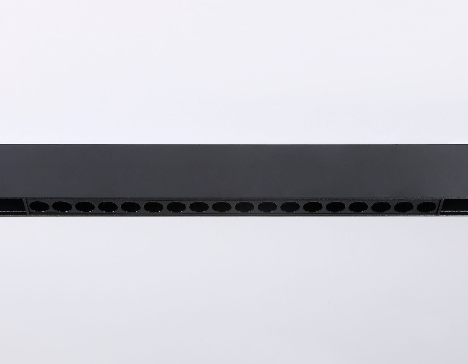 Светильник светодиодный трековый для шинопровода Magnetic GL4030 BK черный IP20 18W 4200K 48V 24° 328*22*45