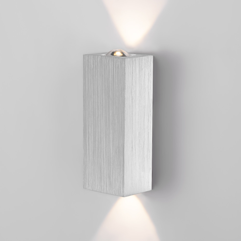 Настенный светильник светодиодный Petite 40110LED (a056601)